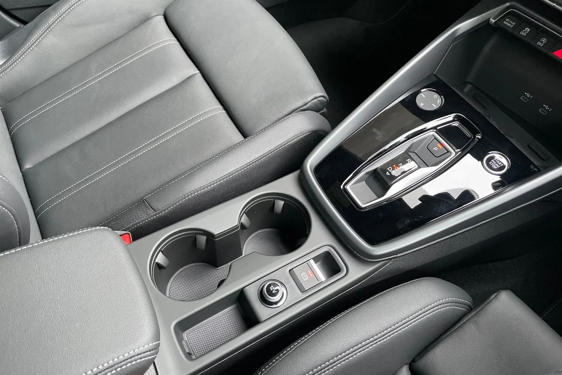 Audi A3 thumbnail image number 40