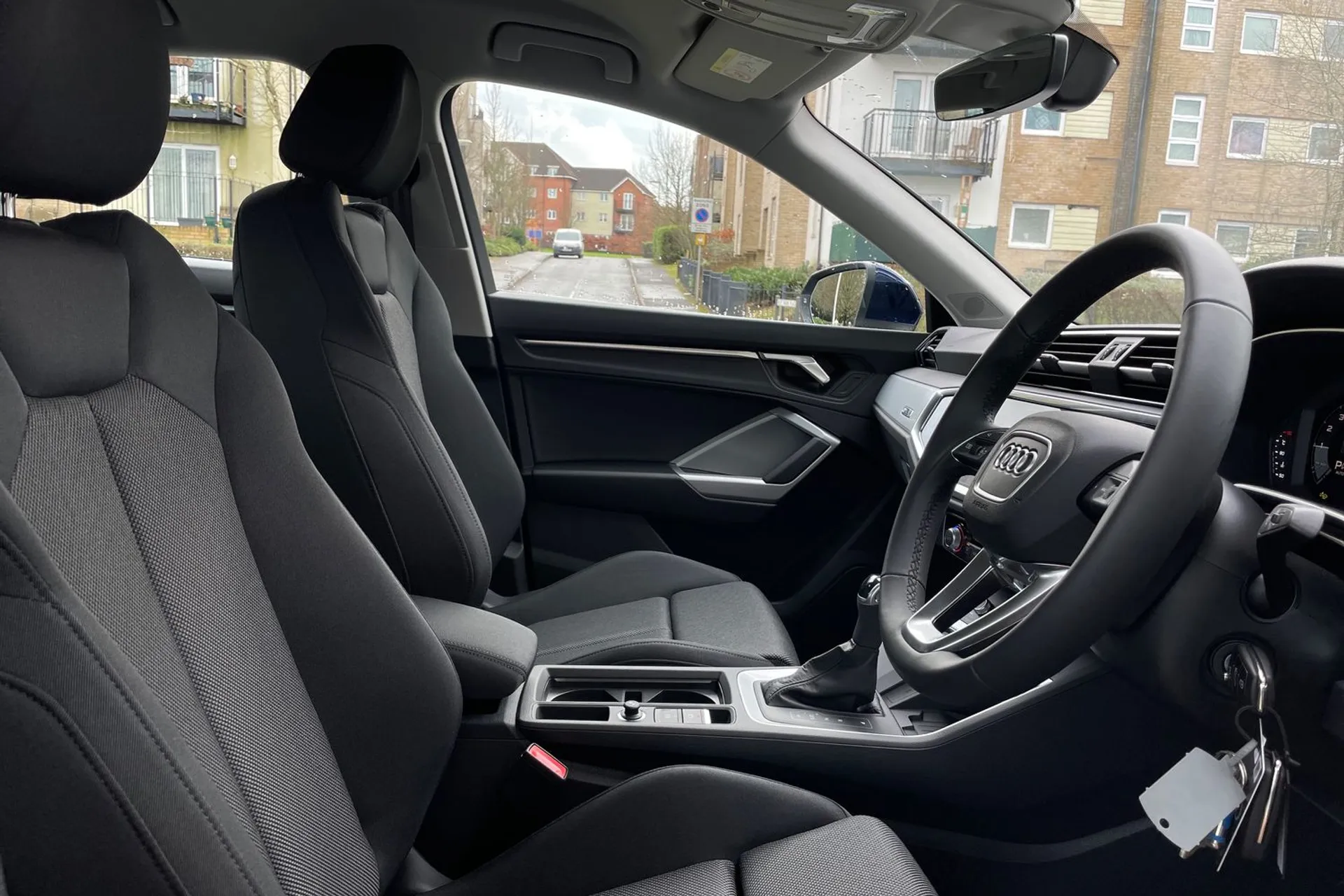 Audi Q3 thumbnail image number 26