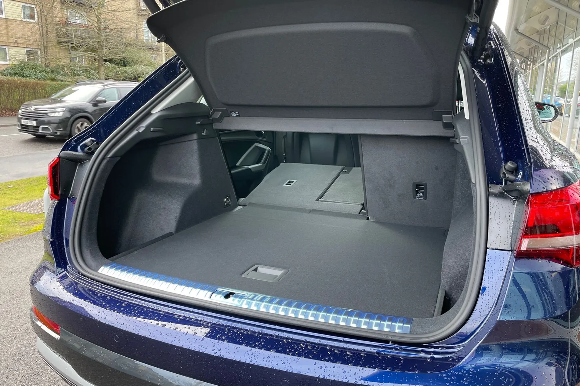 Audi Q3 thumbnail image number 22