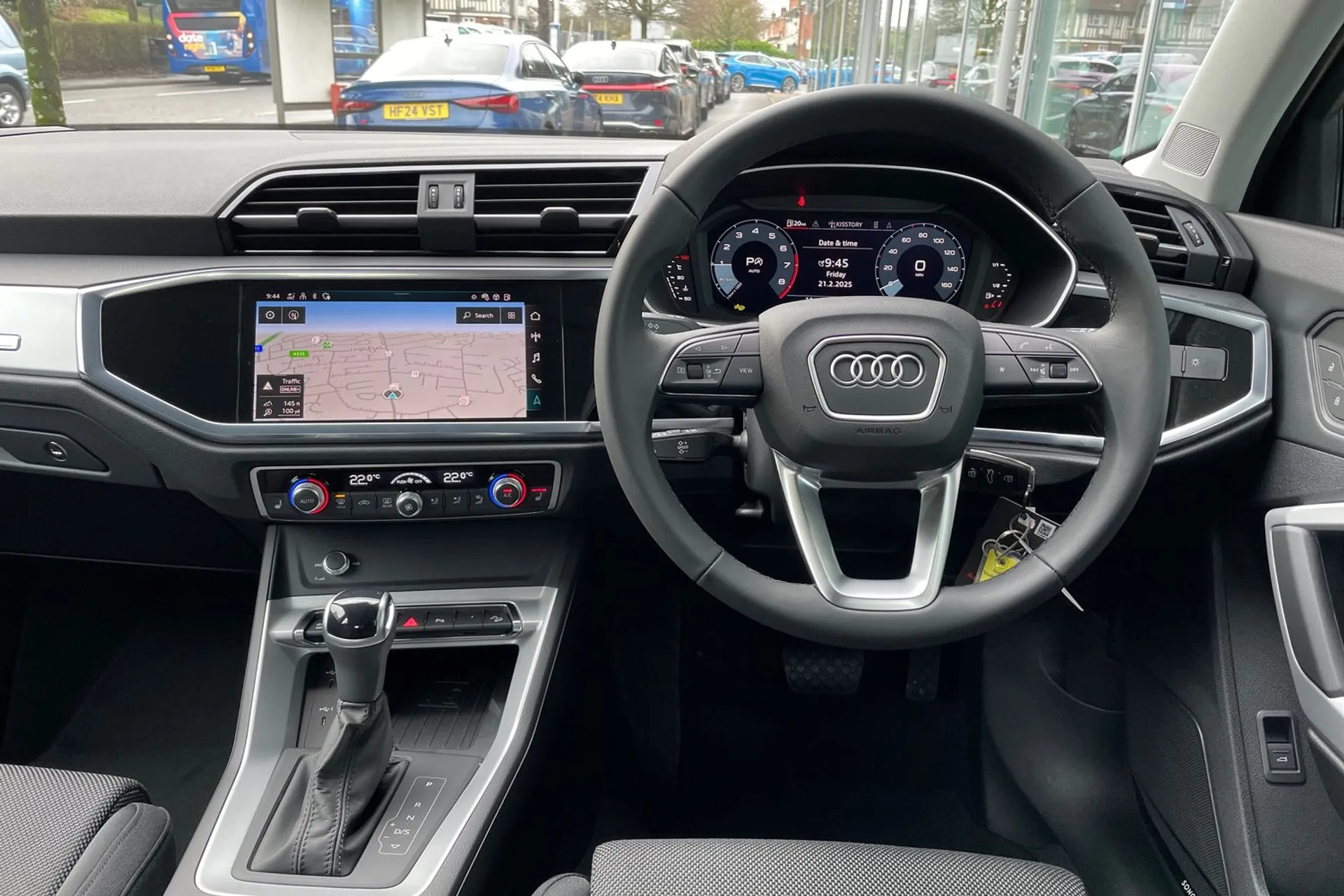 Audi Q3 thumbnail image number 33