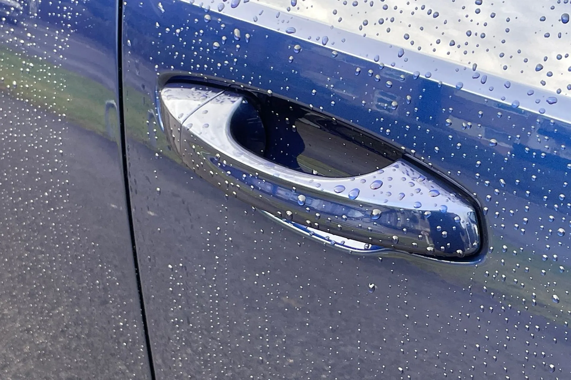 Audi Q3 thumbnail image number 17