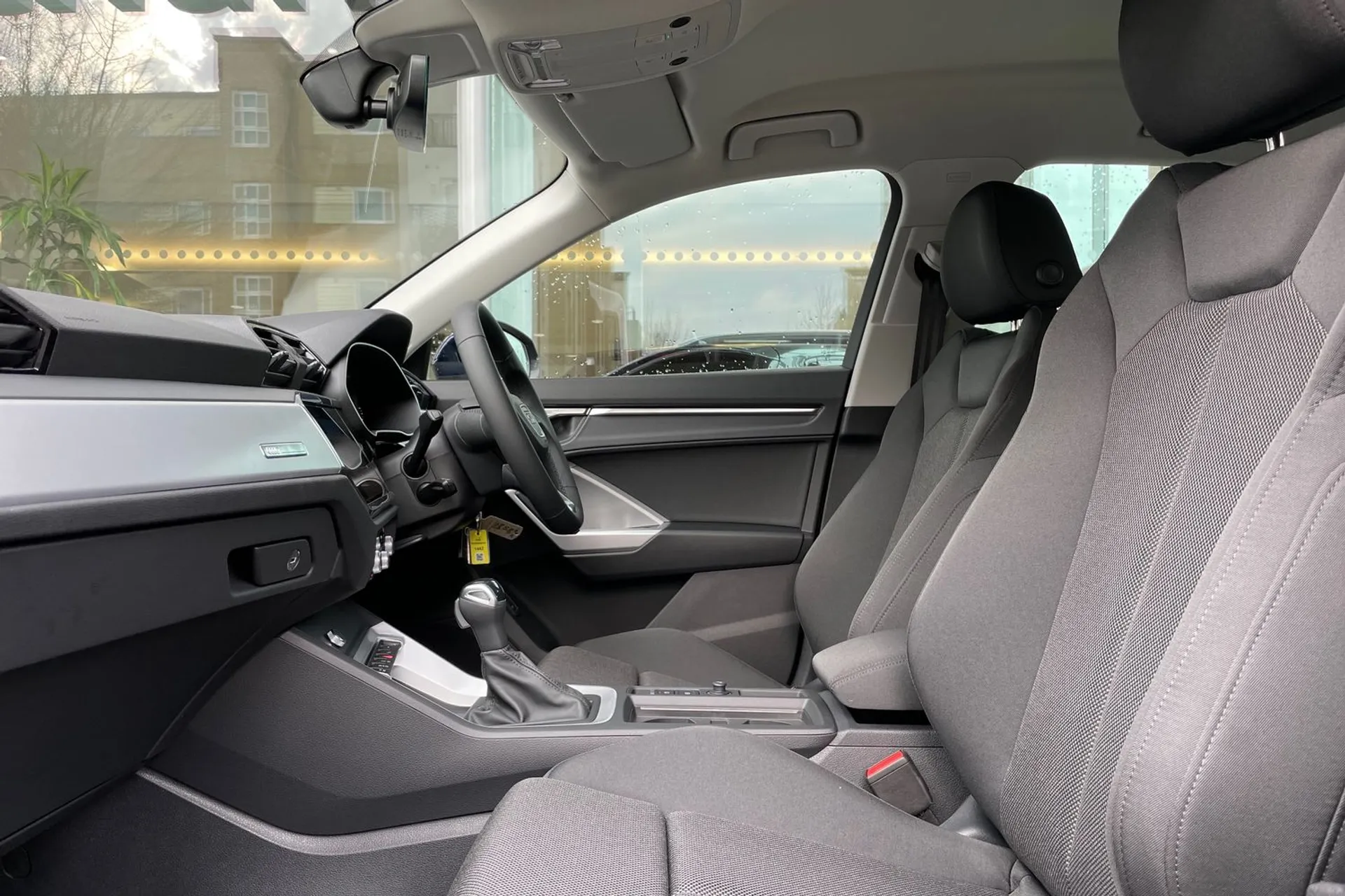 Audi Q3 thumbnail image number 27