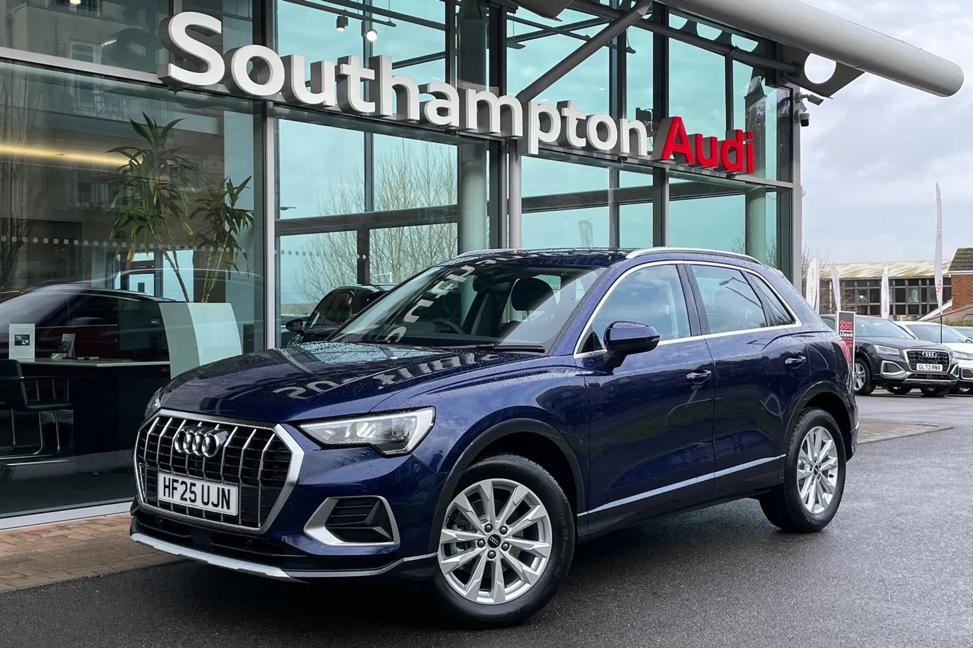 Audi Q3 thumbnail image number 13