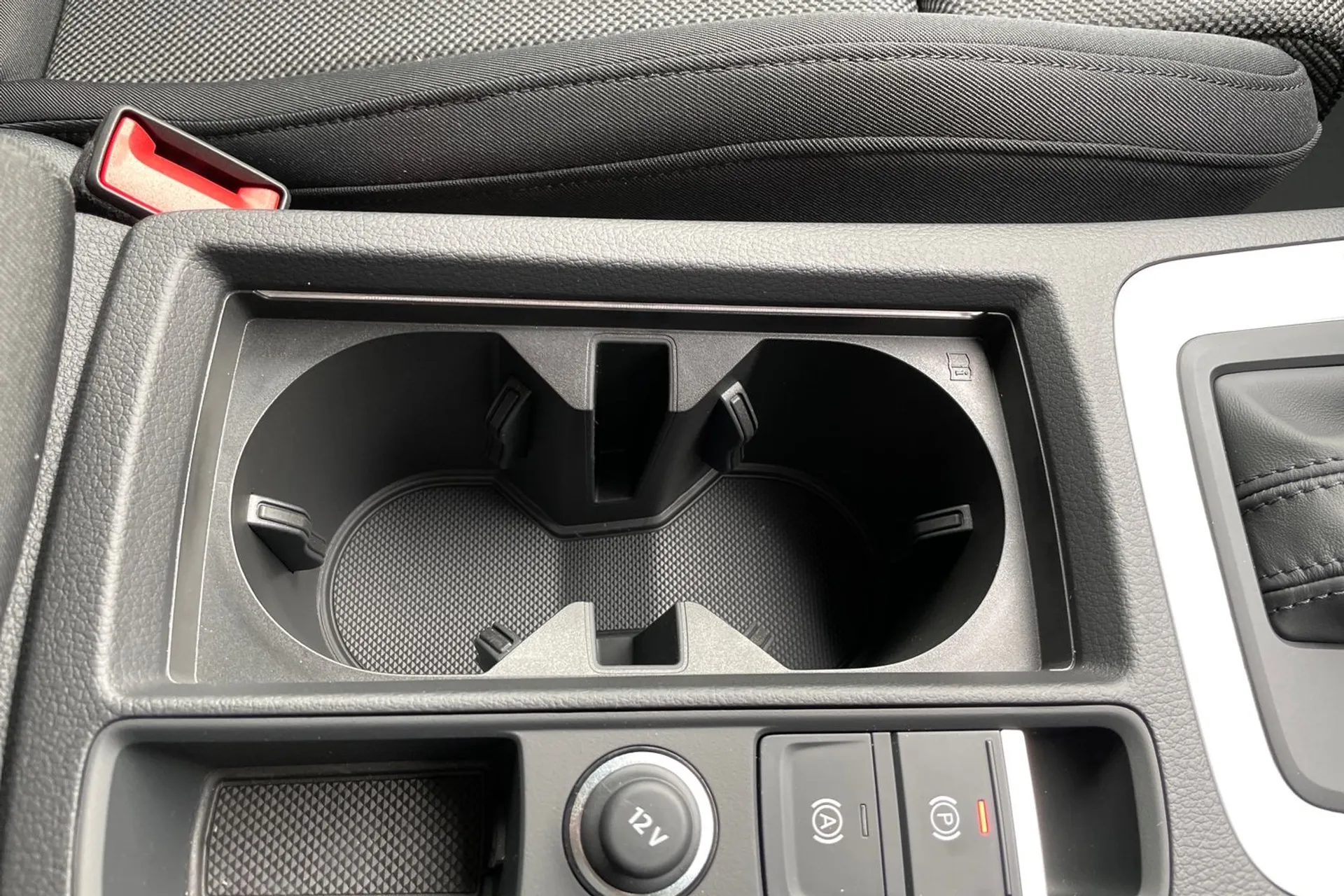 Audi Q3 thumbnail image number 42