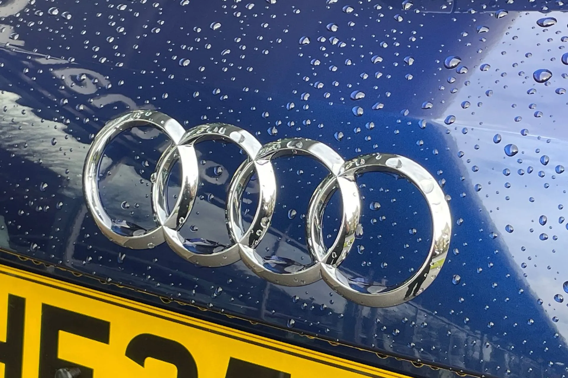 Audi Q3 thumbnail image number 50
