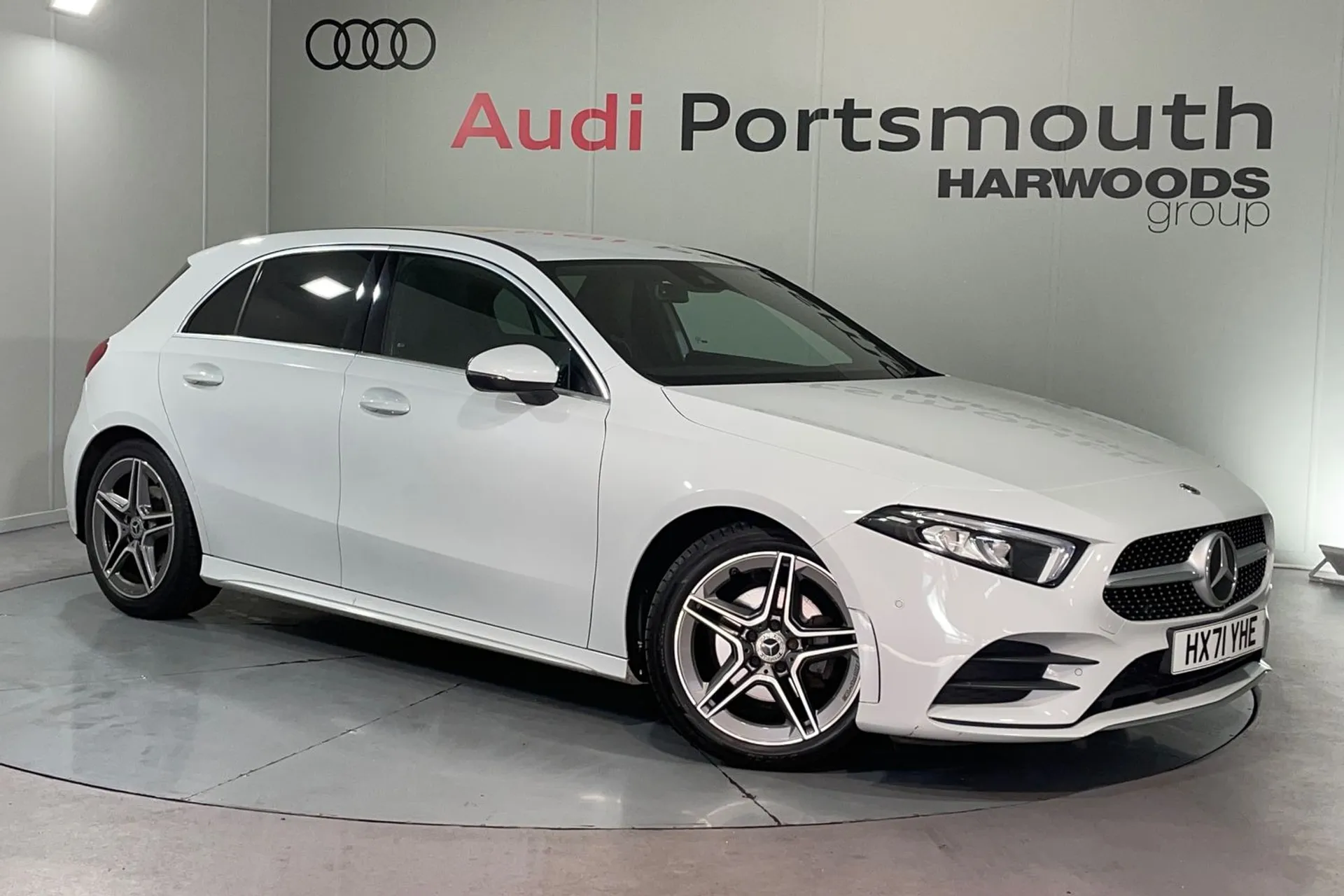 MERCEDES-BENZ A CLASS focused image