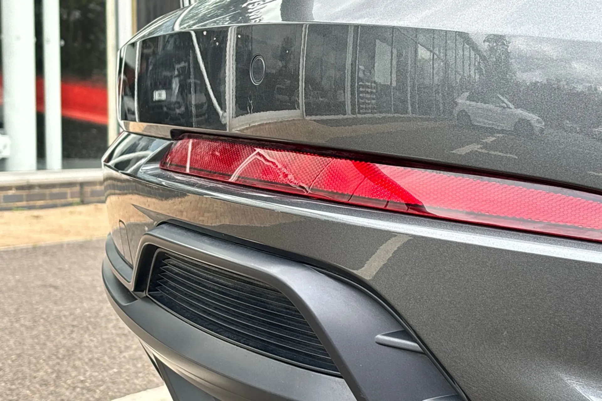 Audi Q3 thumbnail image number 16