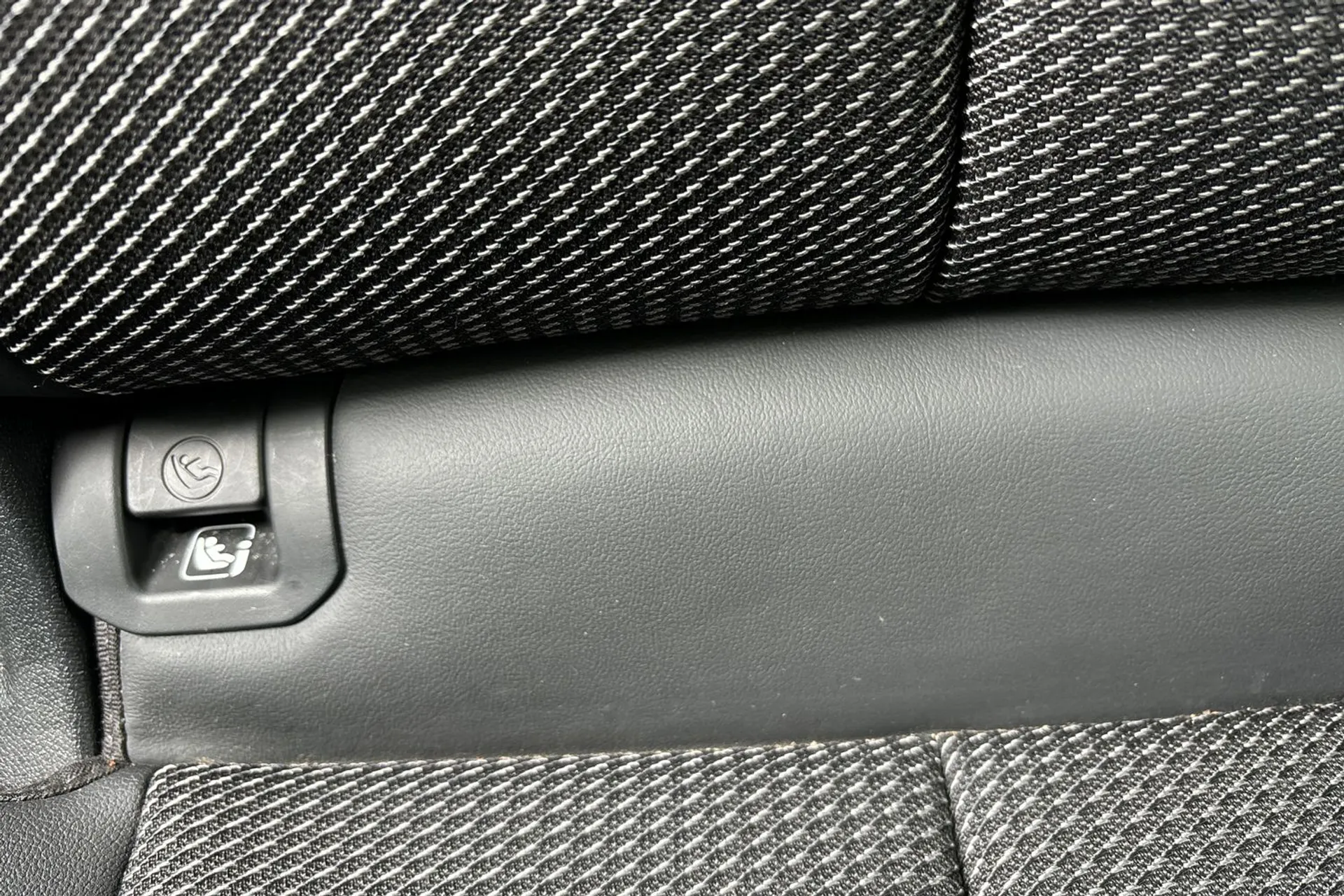 Audi Q3 thumbnail image number 30