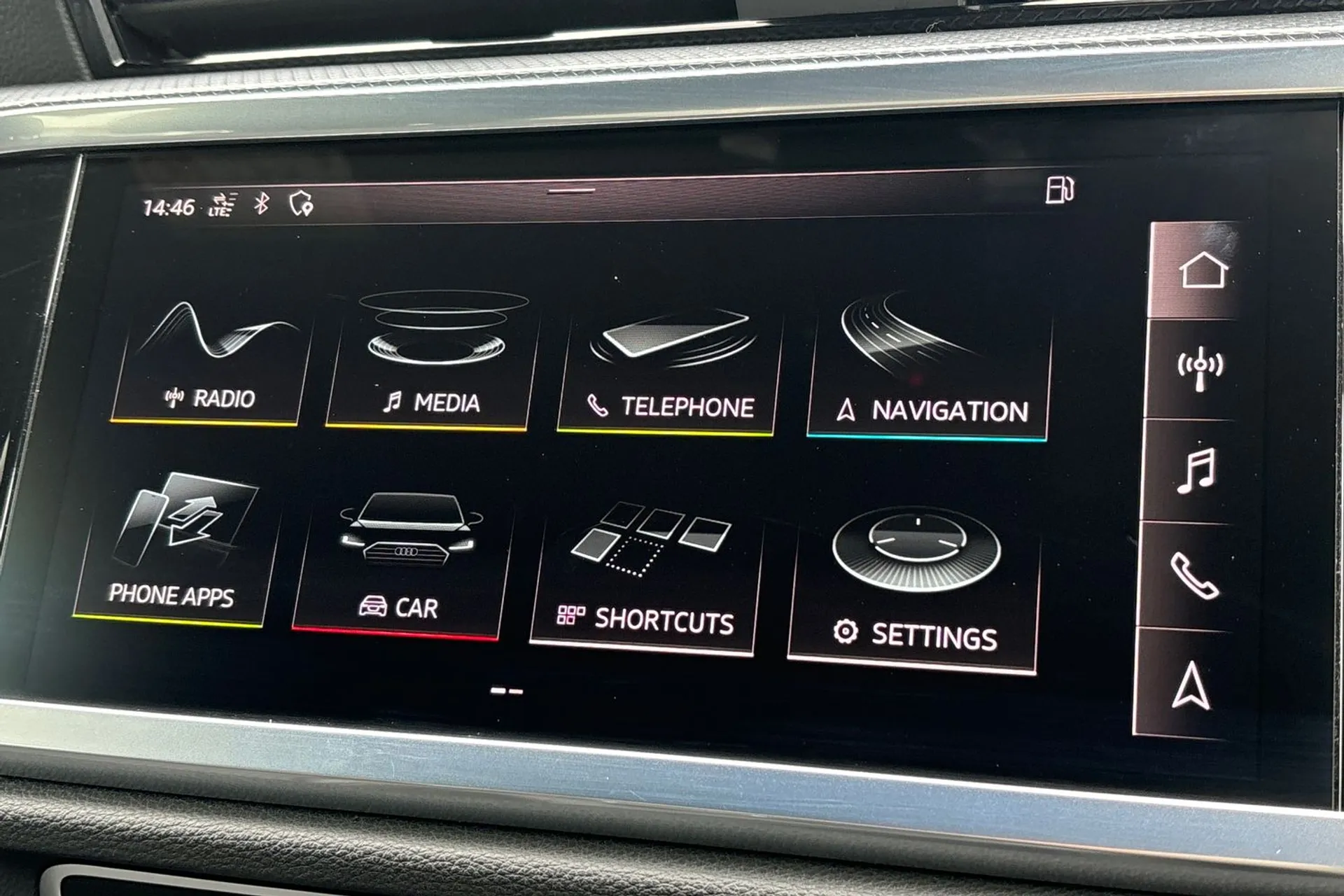Audi Q3 thumbnail image number 38