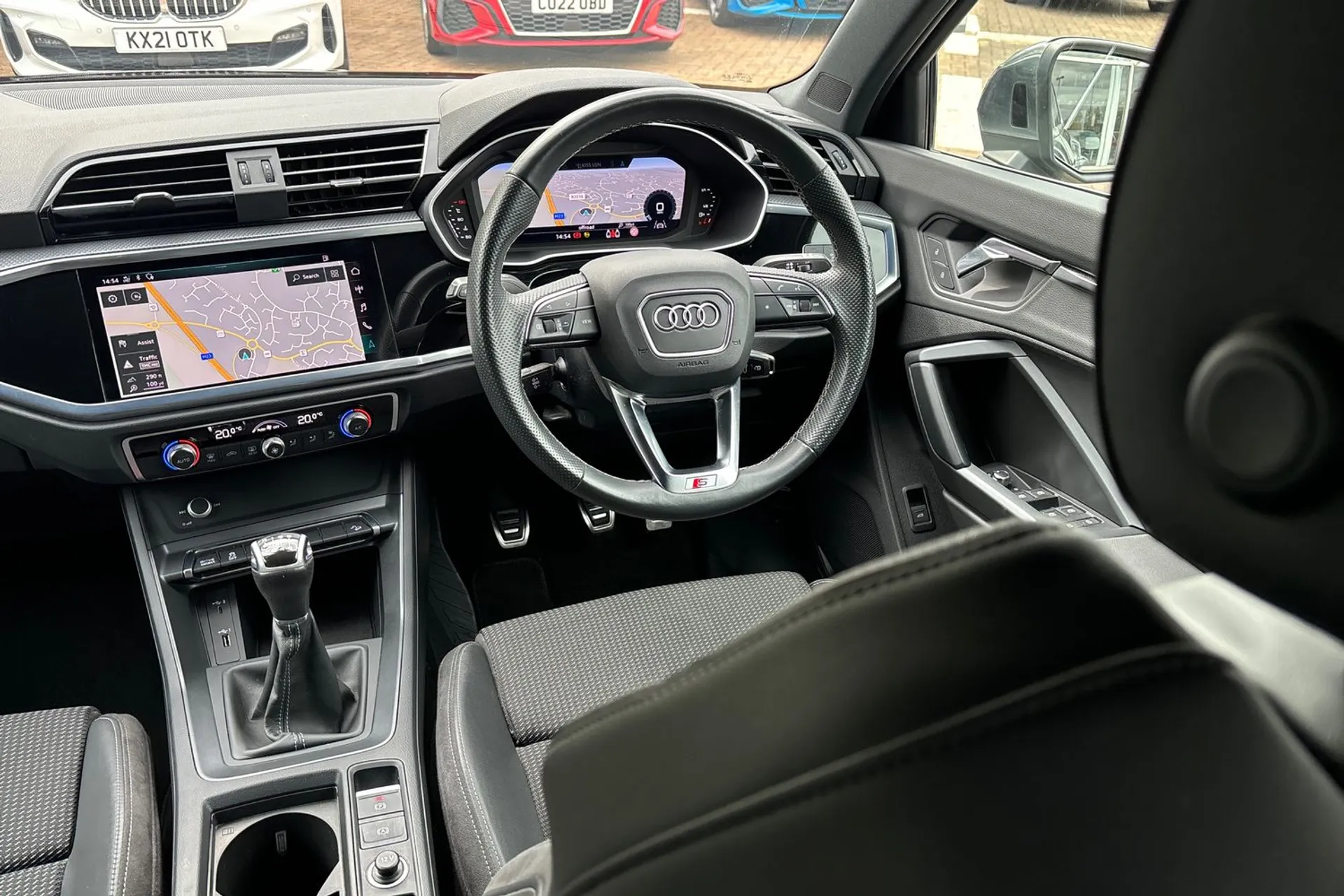 Audi Q3 thumbnail image number 33