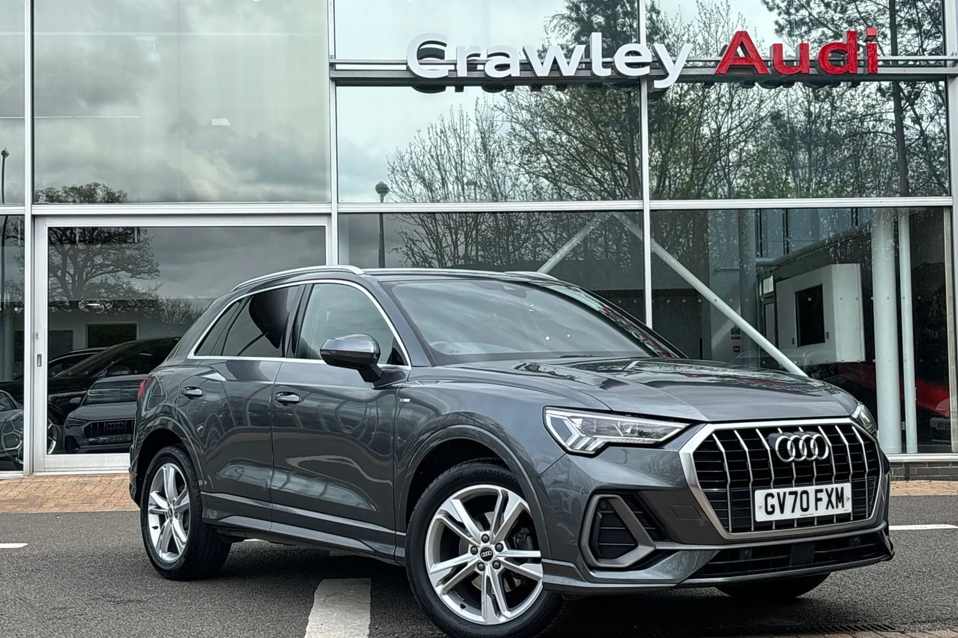 Audi Q3 focused image