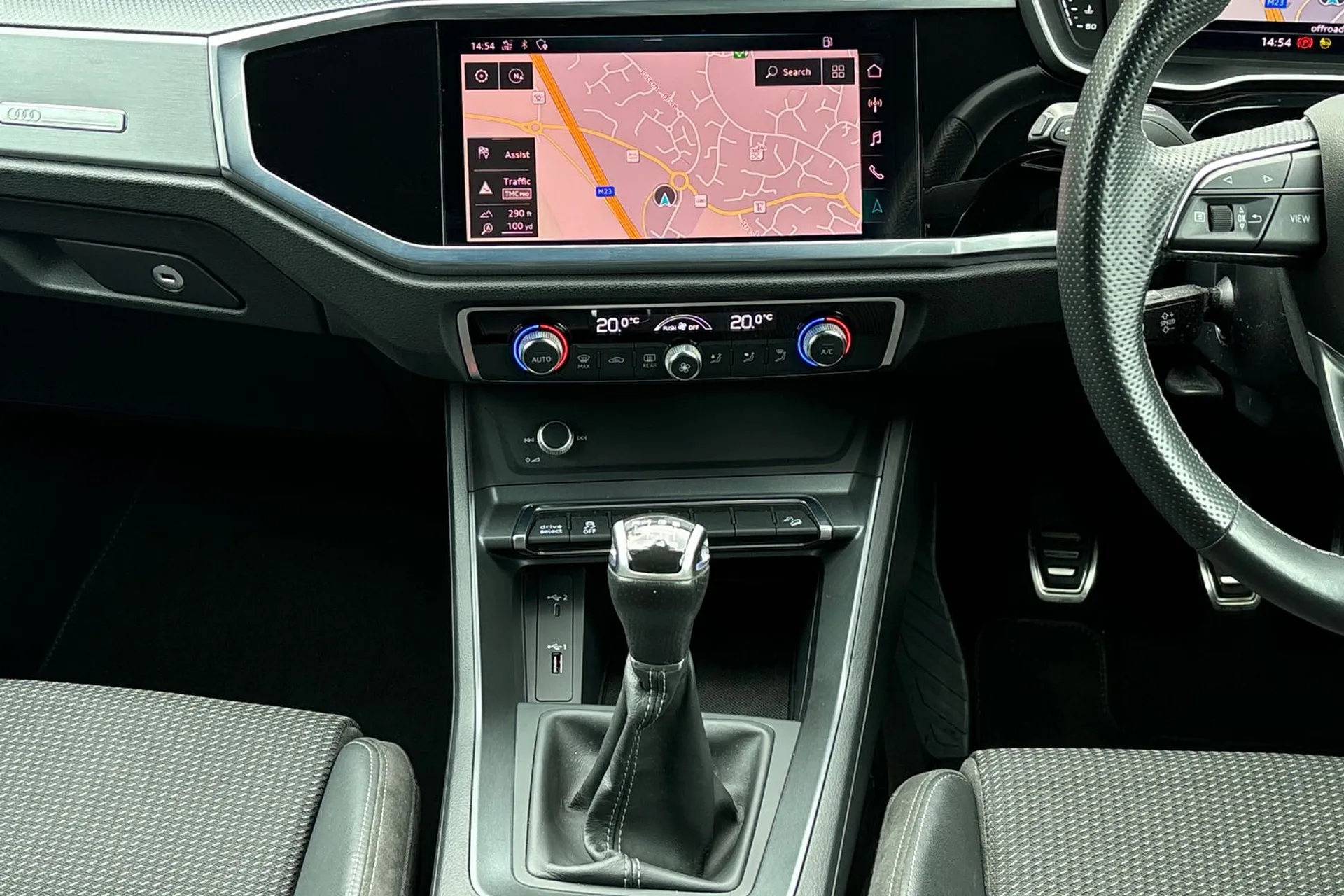 Audi Q3 thumbnail image number 35