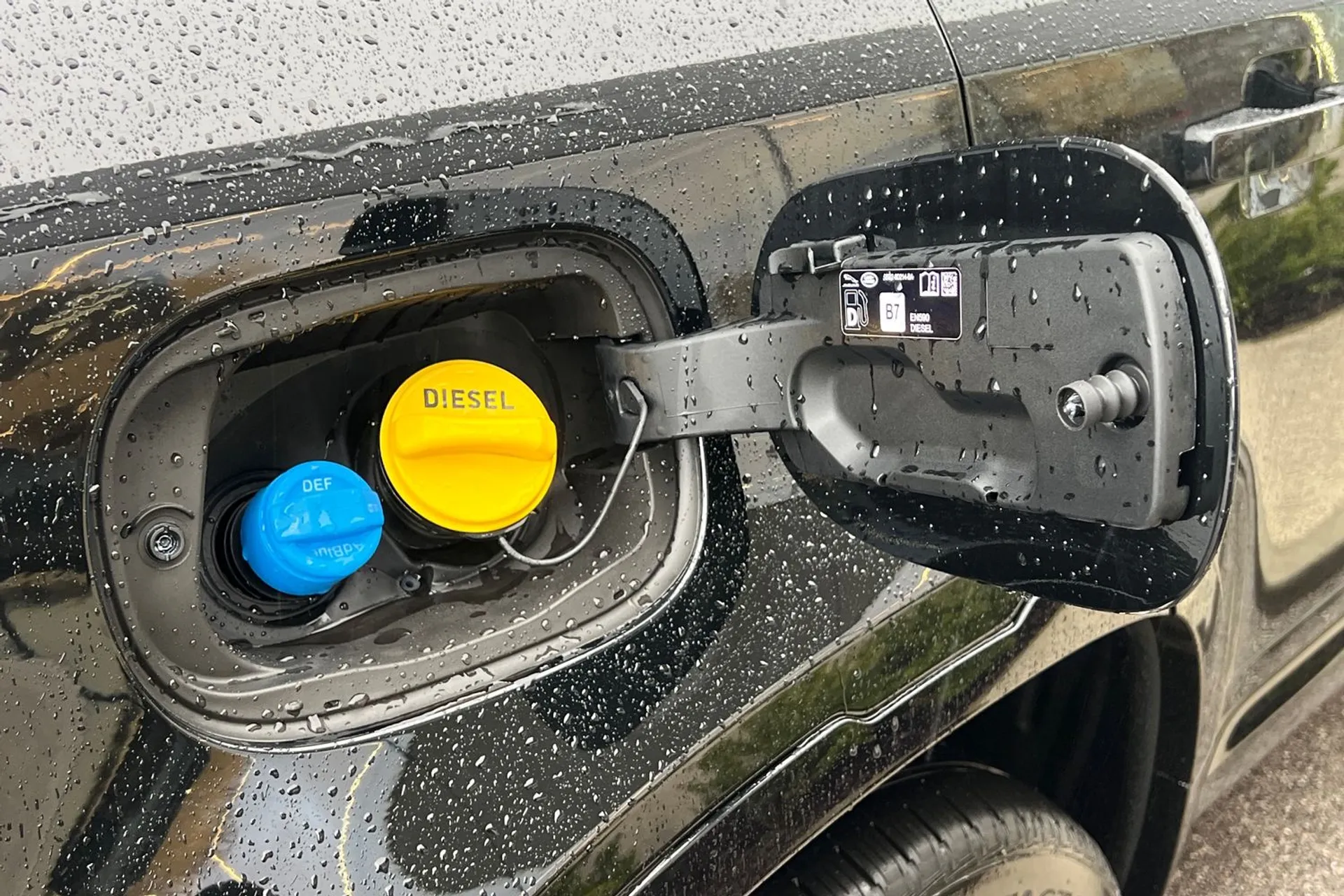 LAND ROVER DEFENDER thumbnail image number 26