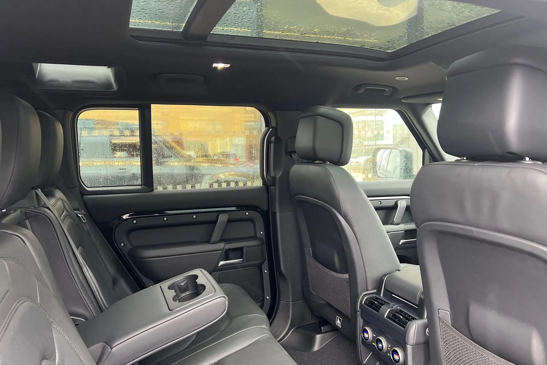 LAND ROVER DEFENDER thumbnail image number 40
