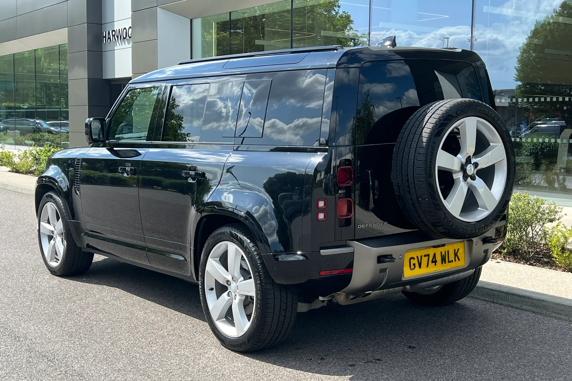 LAND ROVER DEFENDER thumbnail image number 16