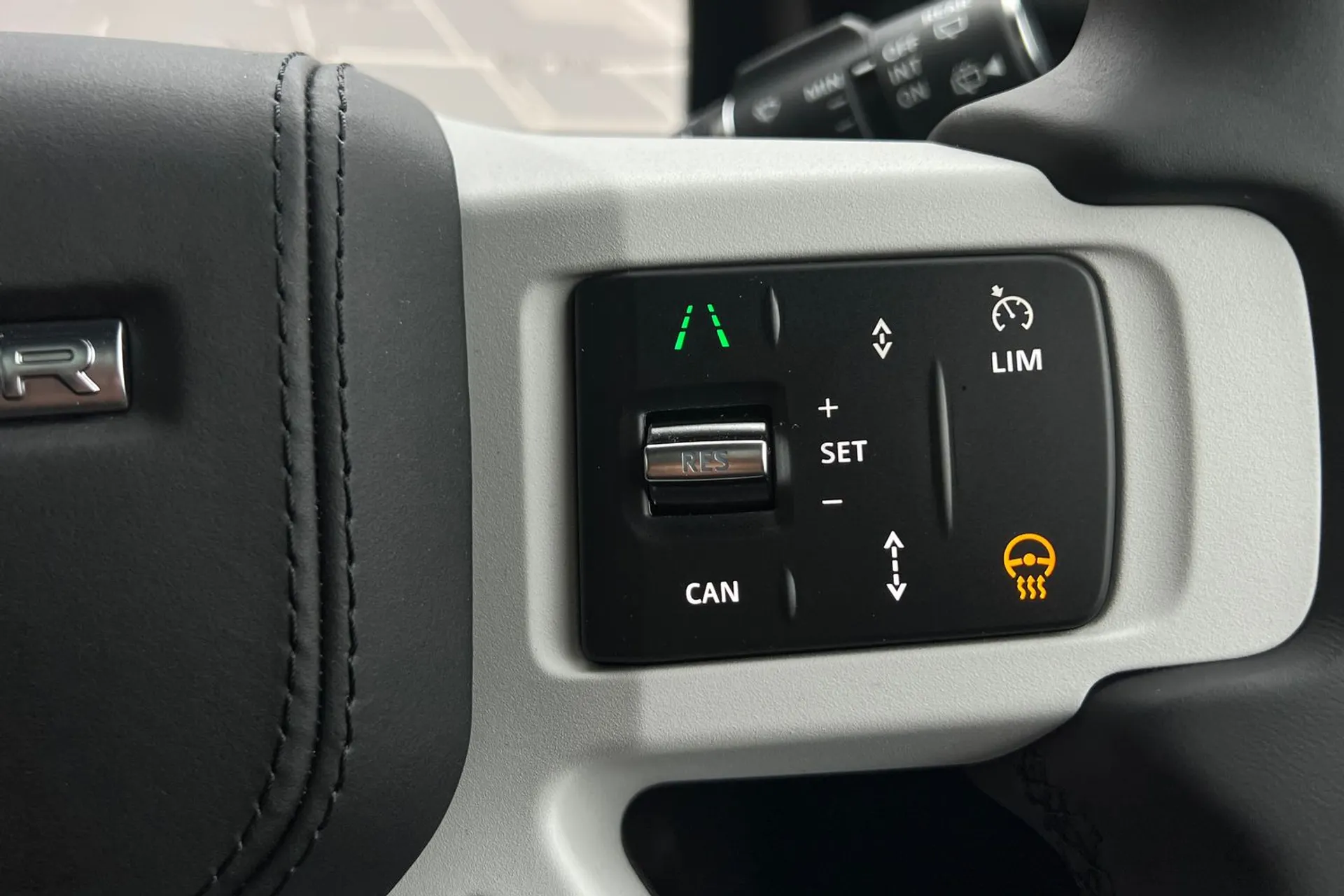 LAND ROVER DEFENDER thumbnail image number 53