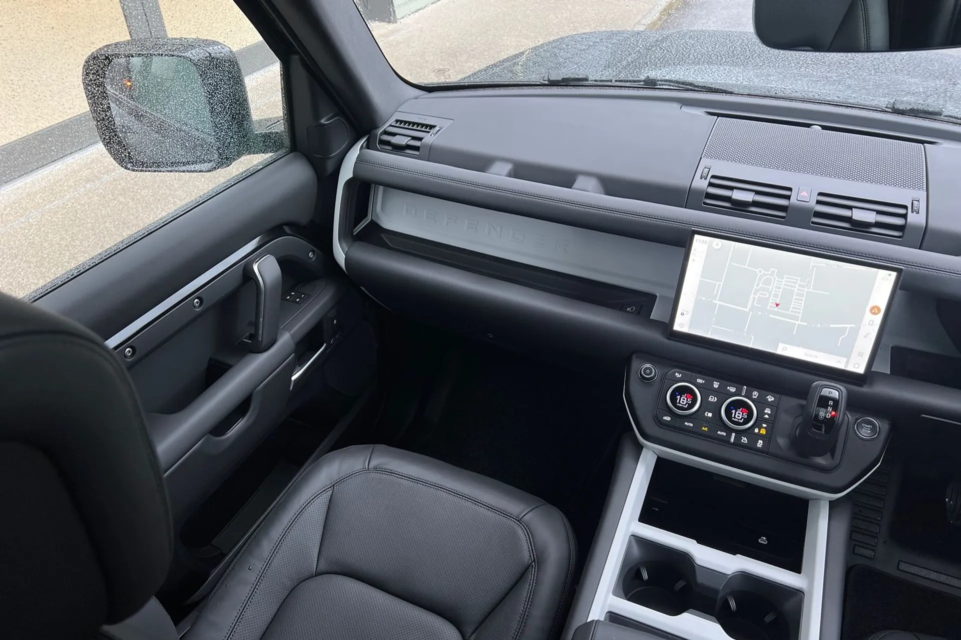 LAND ROVER DEFENDER thumbnail image number 27