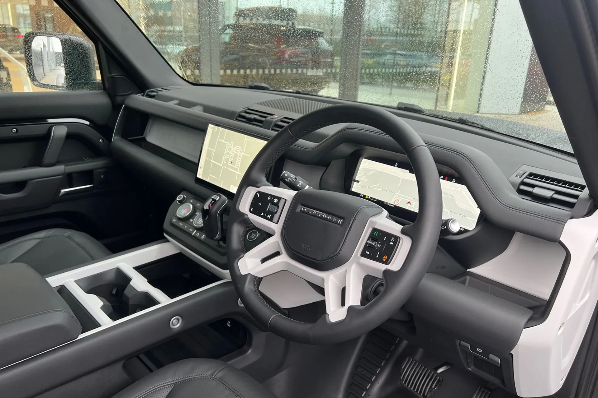 LAND ROVER DEFENDER thumbnail image number 46