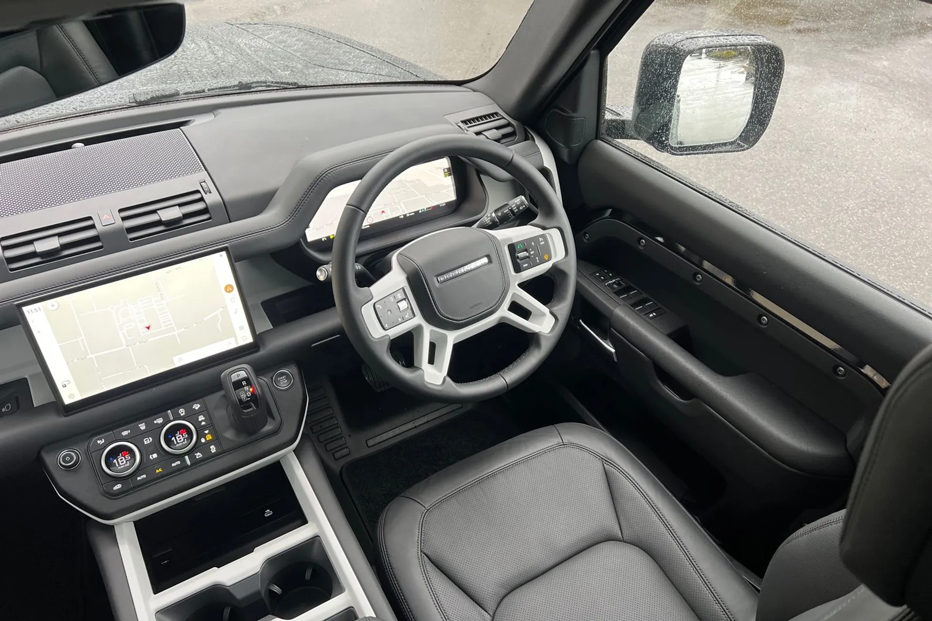 LAND ROVER DEFENDER thumbnail image number 31