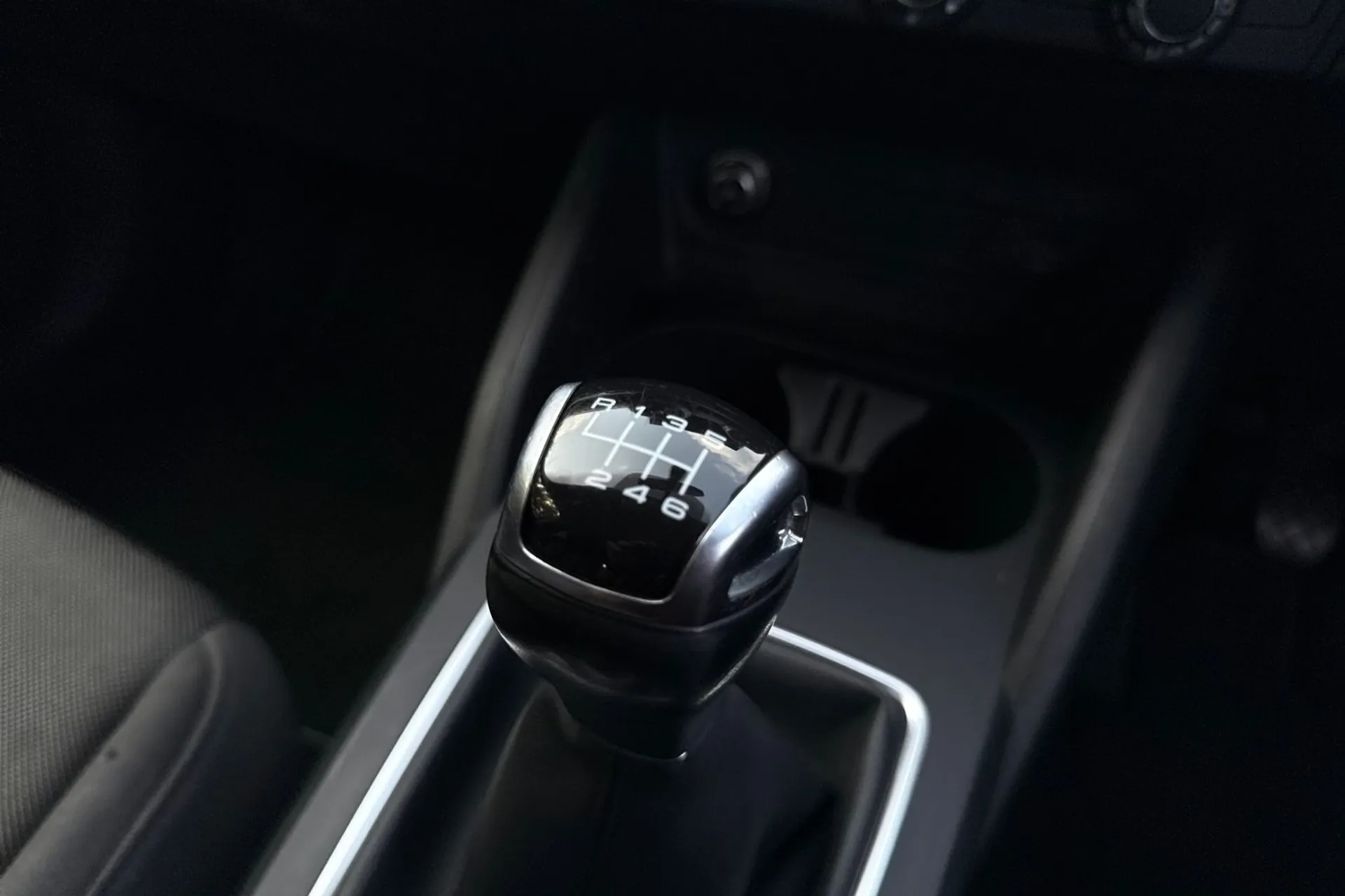 Audi Q2 thumbnail image number 40
