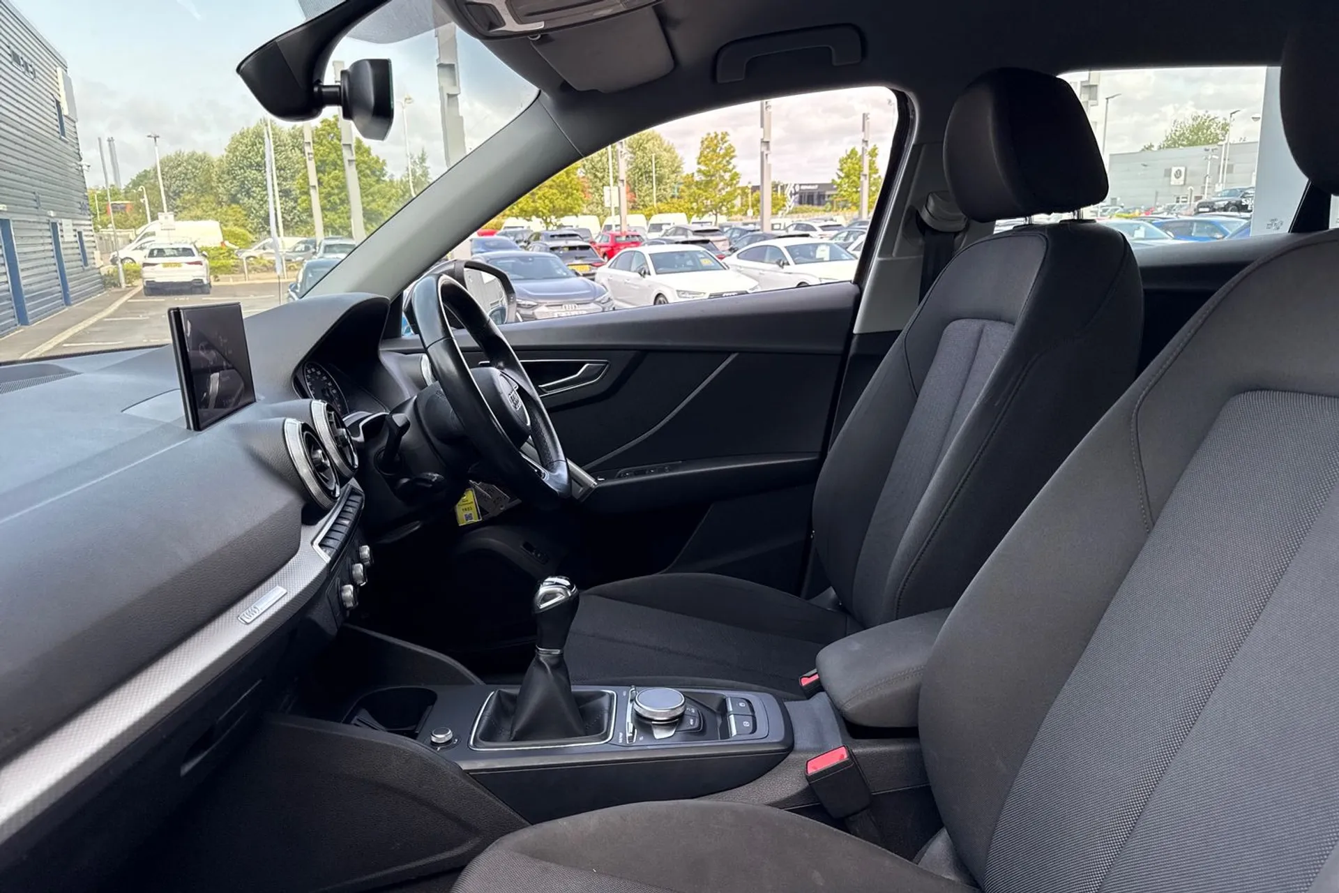 Audi Q2 thumbnail image number 27