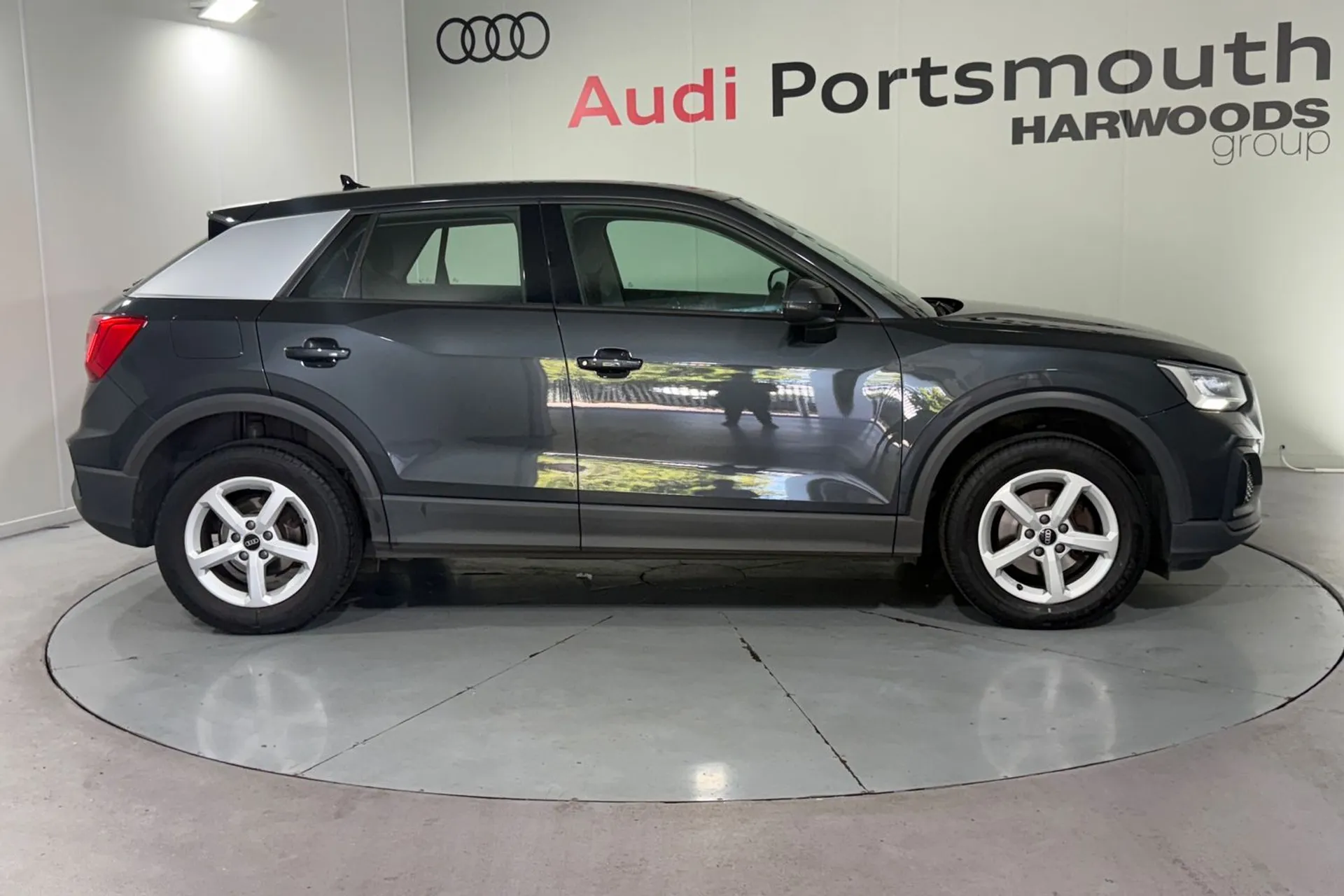 Audi Q2 thumbnail image number 2