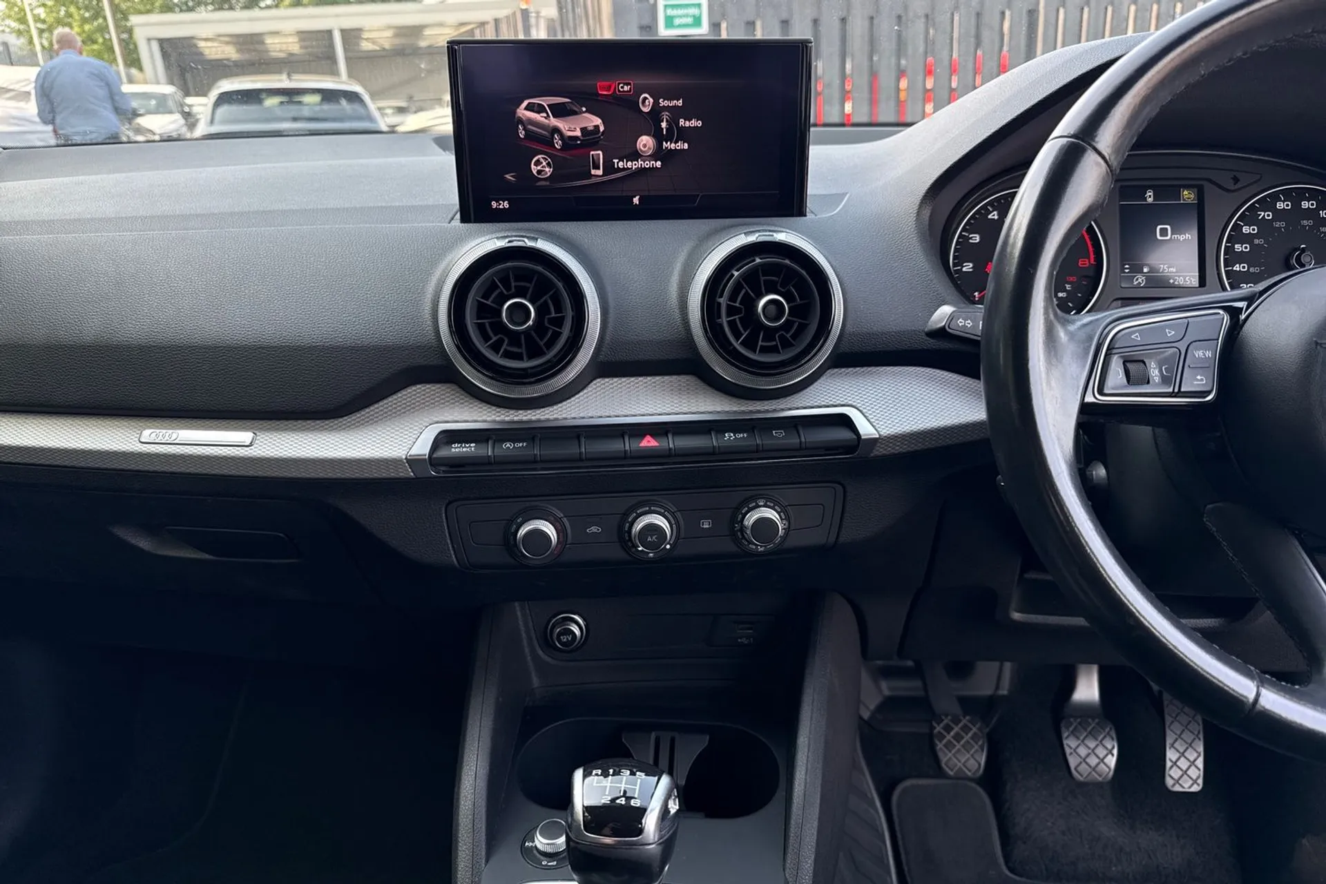 Audi Q2 thumbnail image number 4