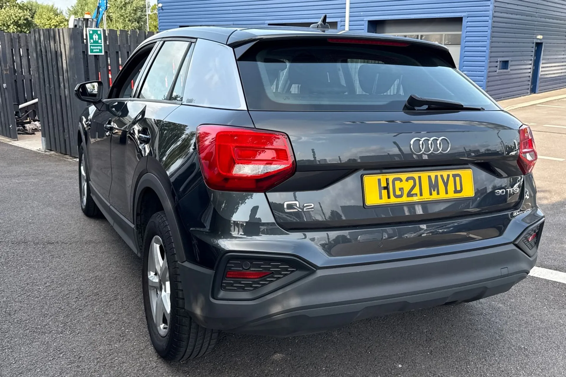 Audi Q2 thumbnail image number 16