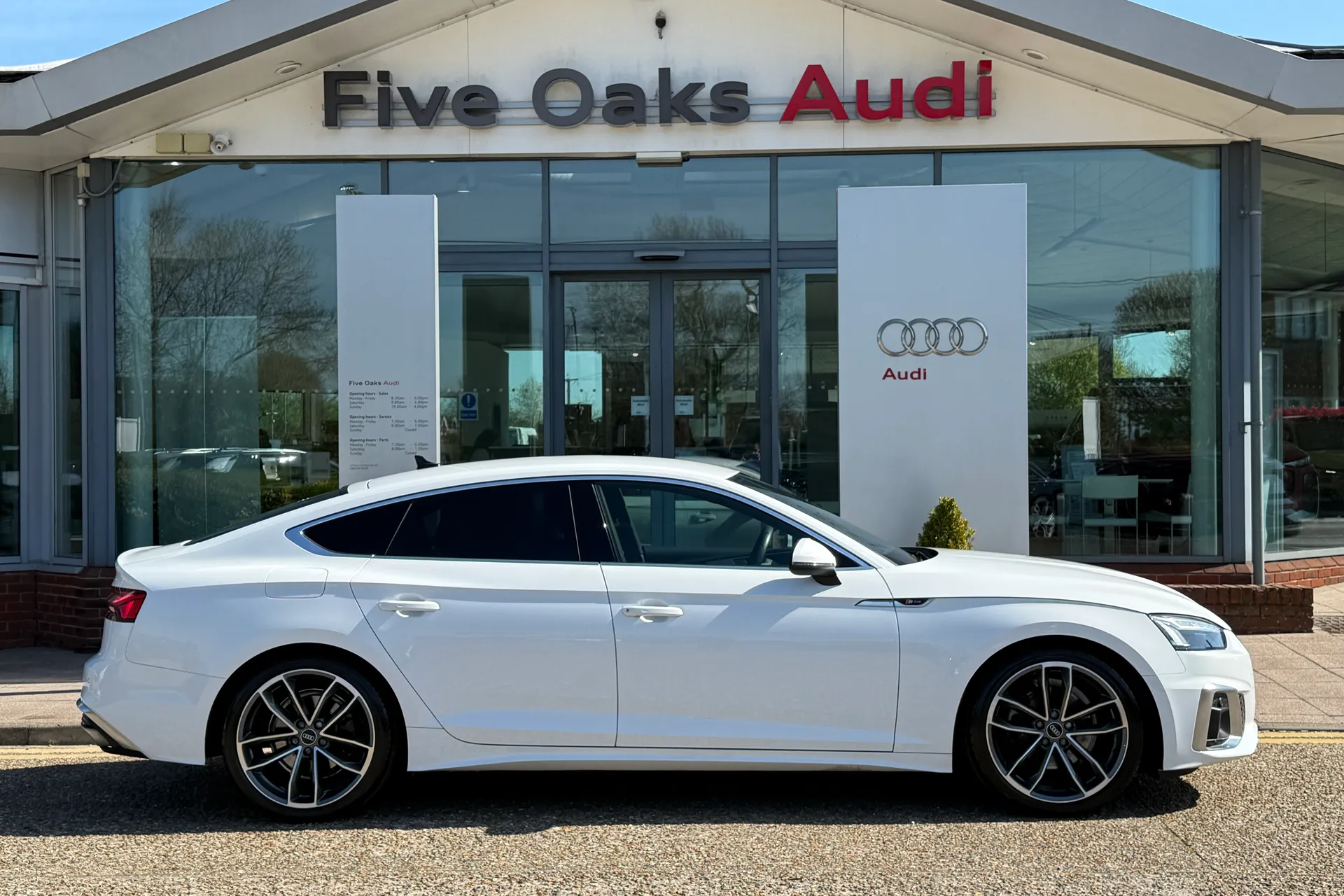 Audi A5 thumbnail image number 2