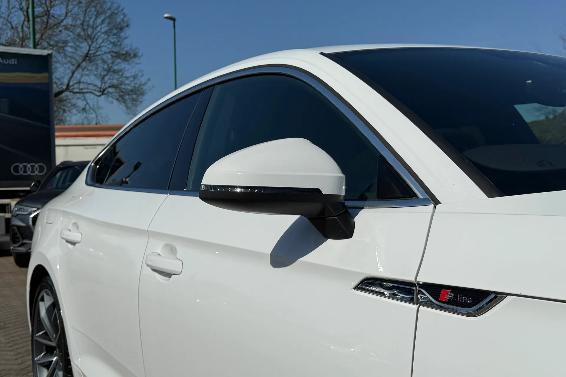 Audi A5 thumbnail image number 46