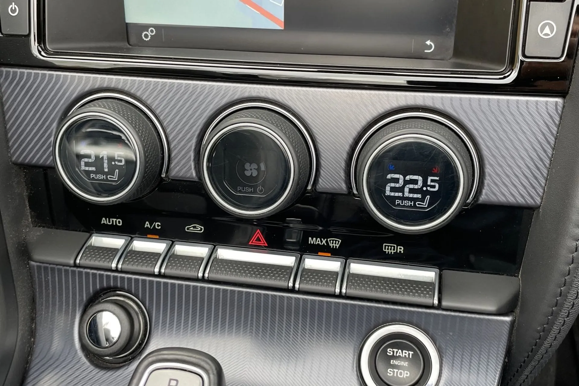 Jaguar F-TYPE thumbnail image number 40