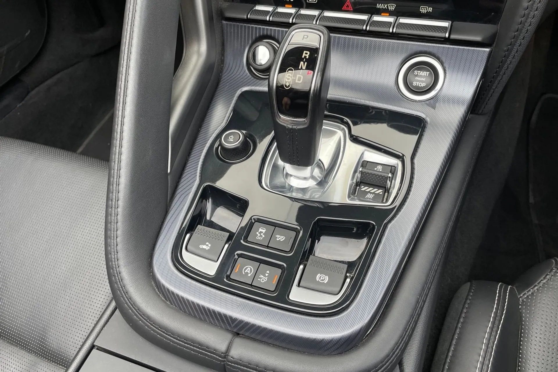 Jaguar F-TYPE thumbnail image number 27