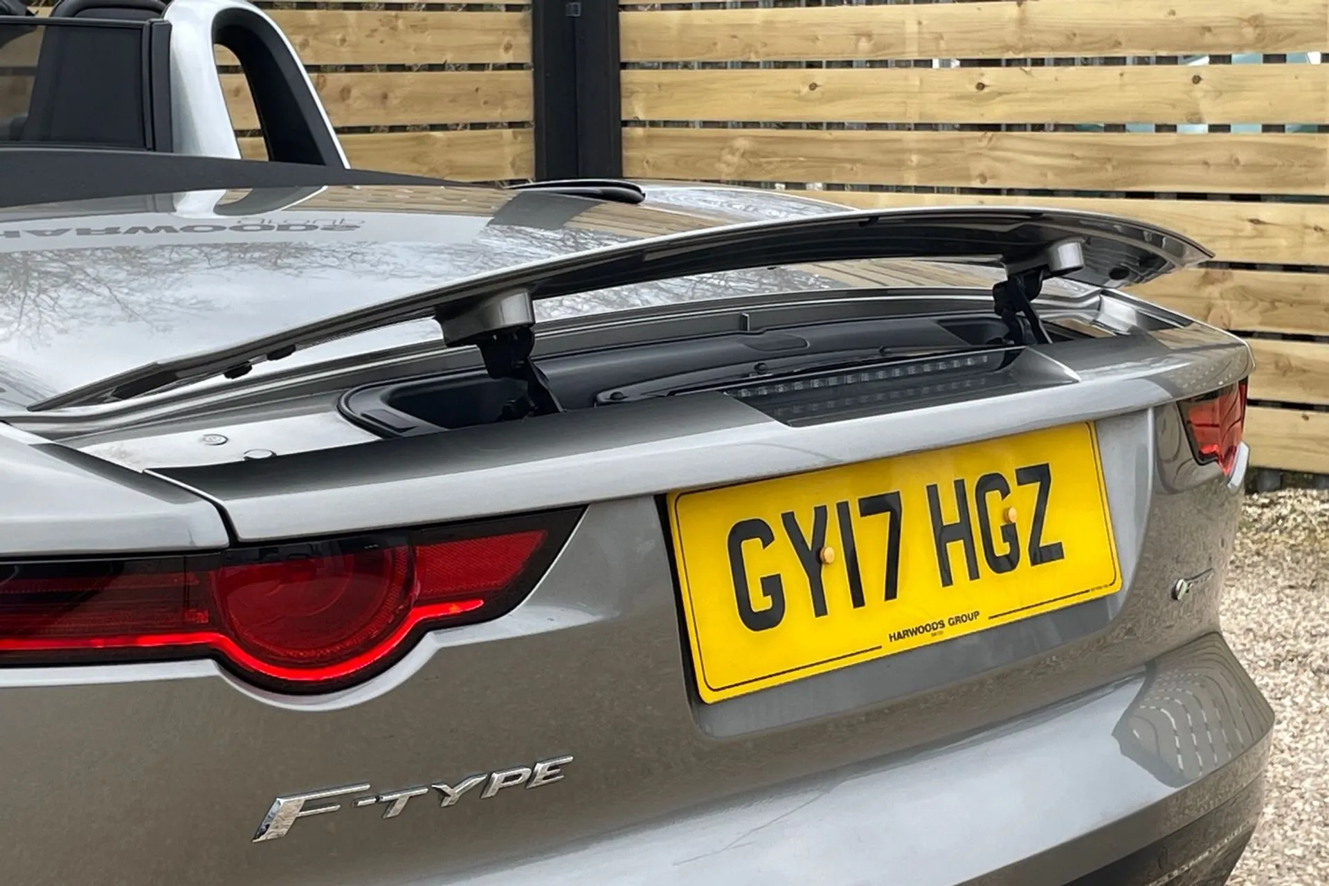 Jaguar F-TYPE thumbnail image number 6