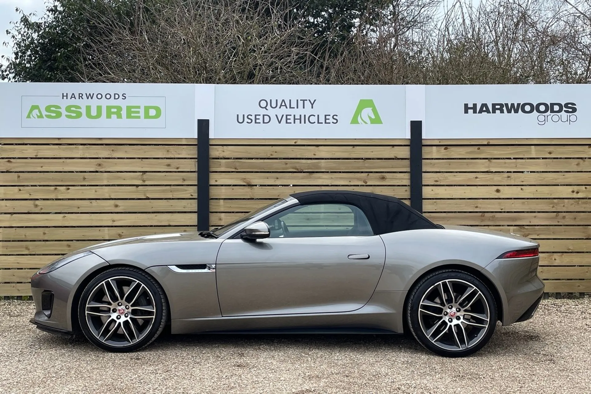 Jaguar F-TYPE thumbnail image number 11
