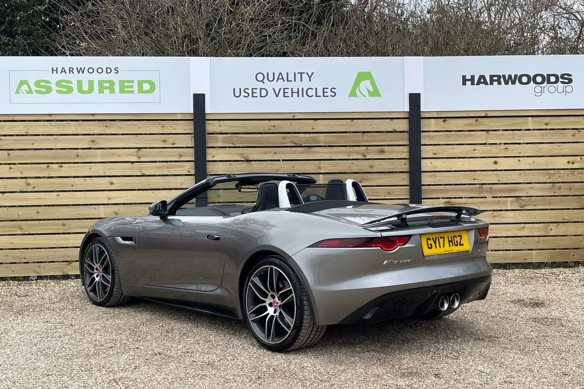 Jaguar F-TYPE thumbnail image number 10