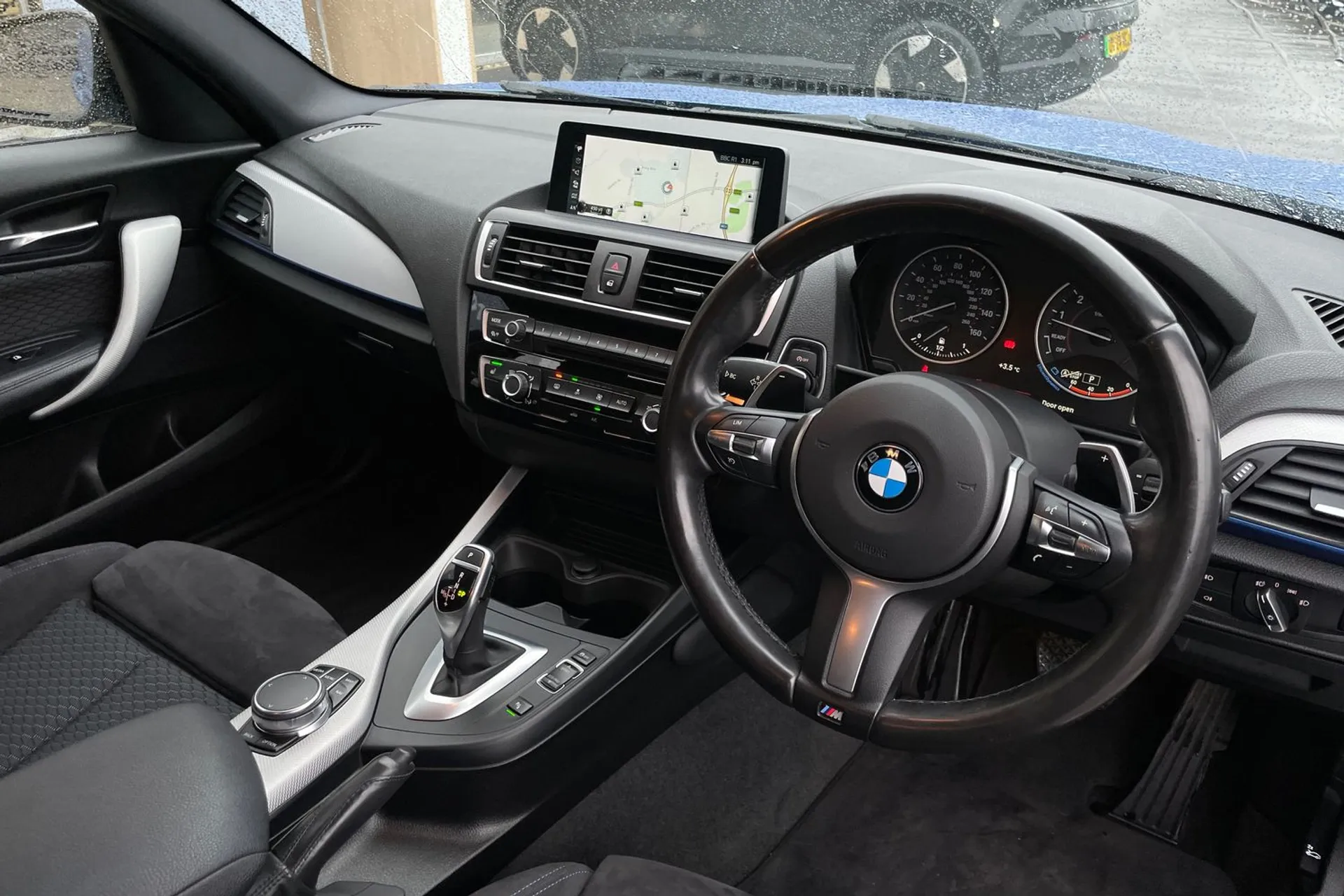 BMW 1 SERIES thumbnail image number 25