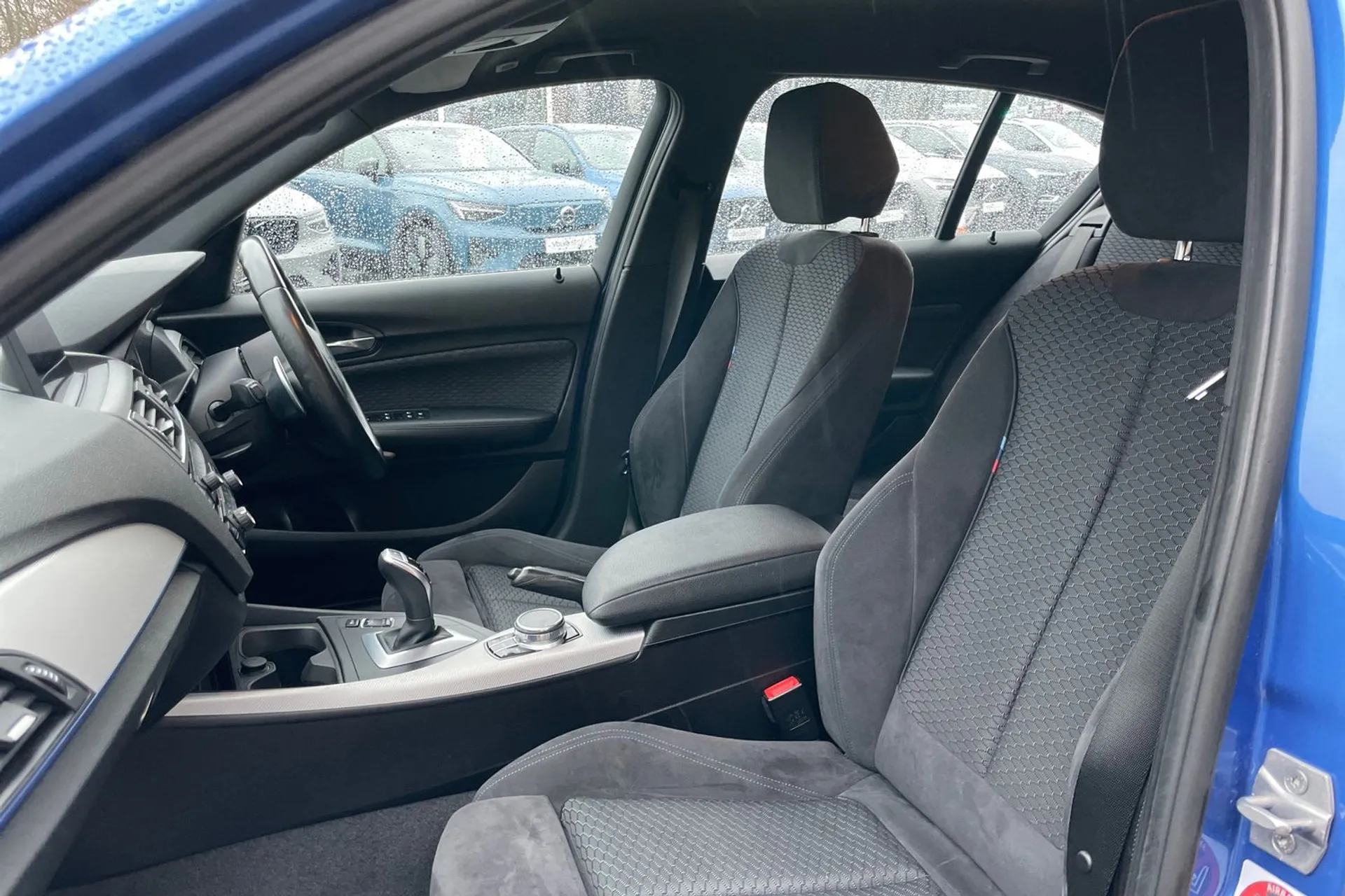 BMW 1 SERIES thumbnail image number 27