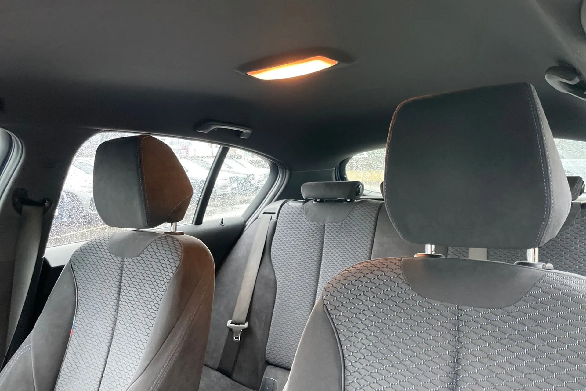 BMW 1 SERIES thumbnail image number 28