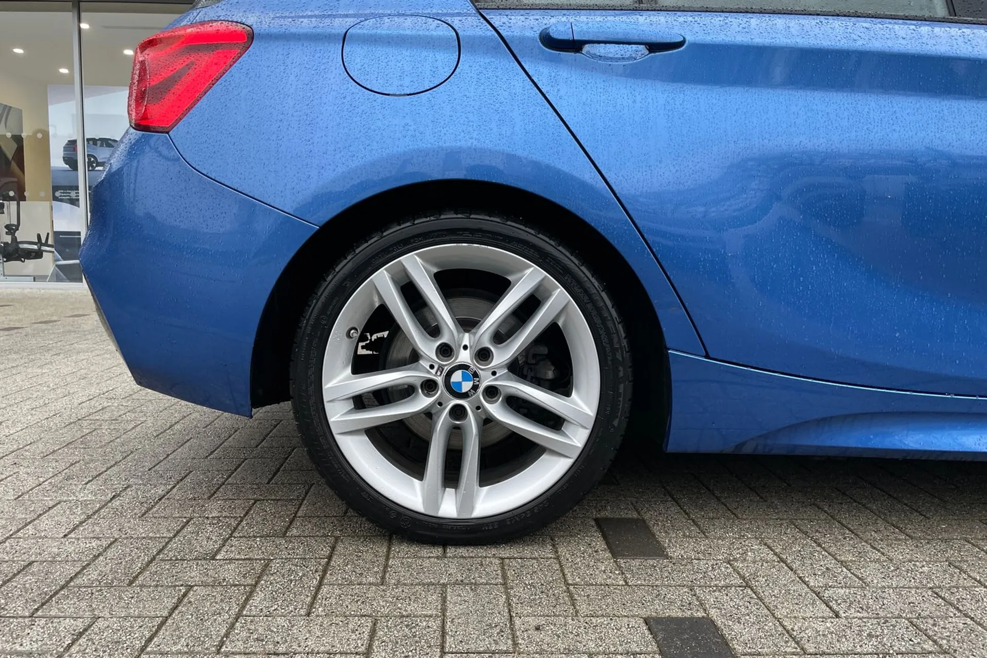 BMW 1 SERIES thumbnail image number 13