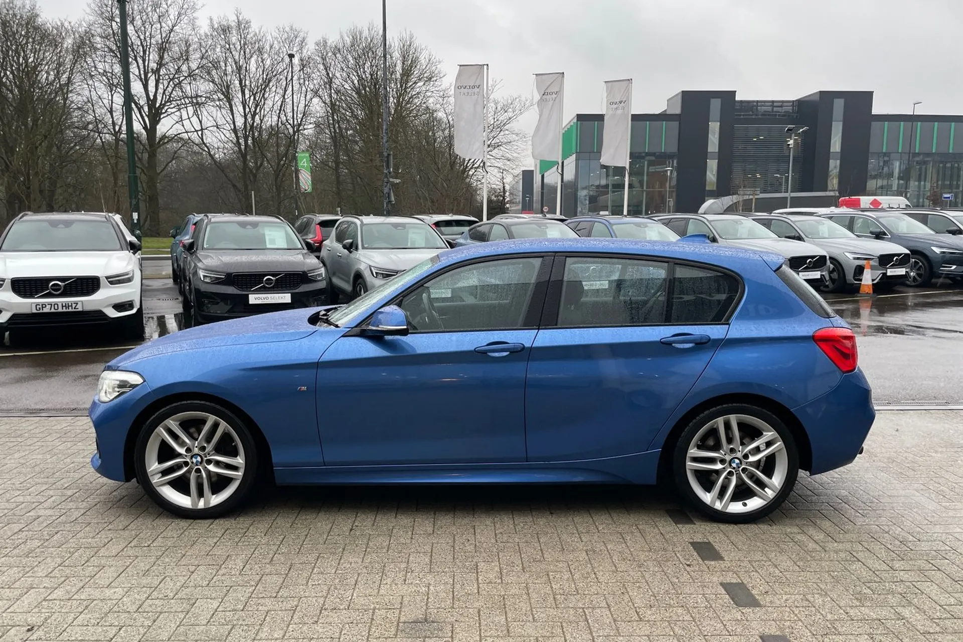 BMW 1 SERIES thumbnail image number 10