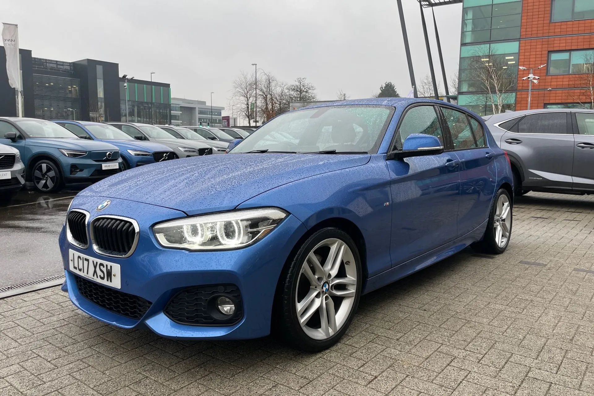 BMW 1 SERIES thumbnail image number 11