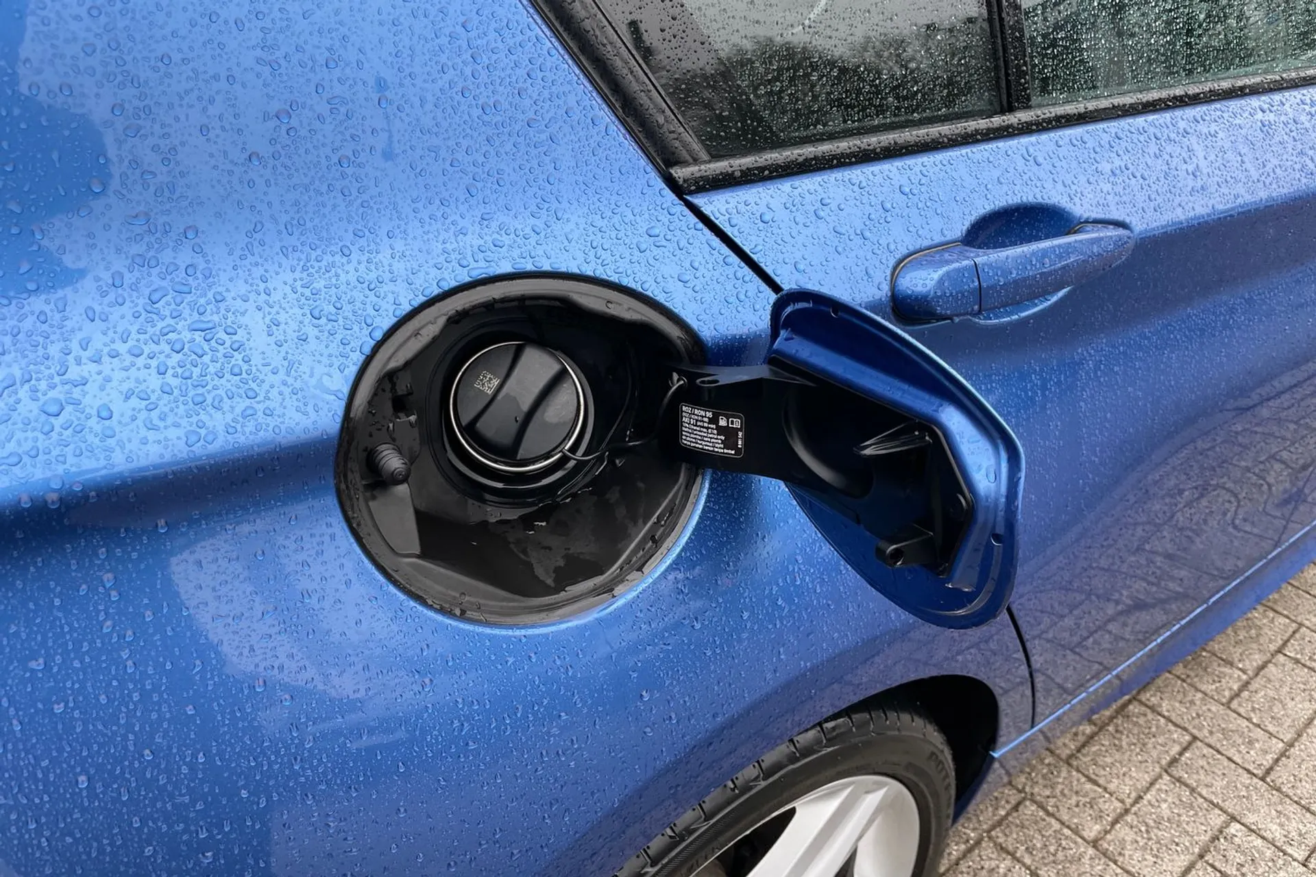 BMW 1 SERIES thumbnail image number 18