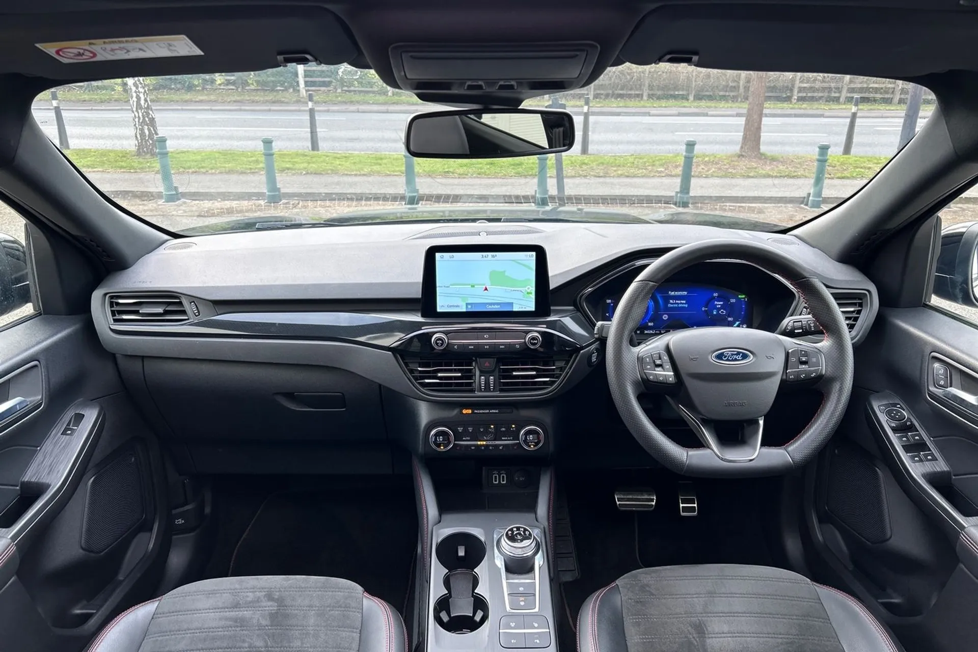 FORD KUGA thumbnail image number 3