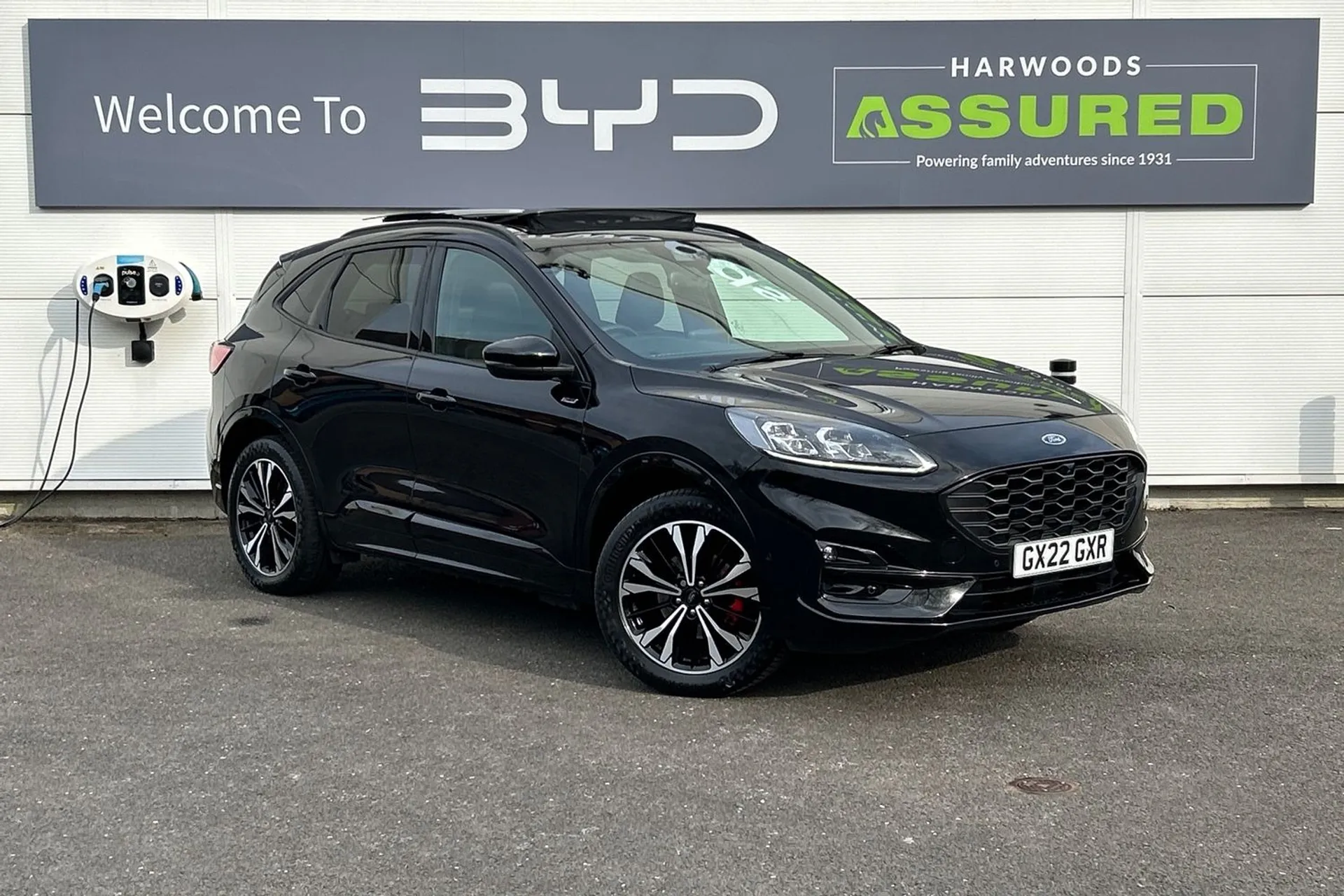 FORD KUGA focused image