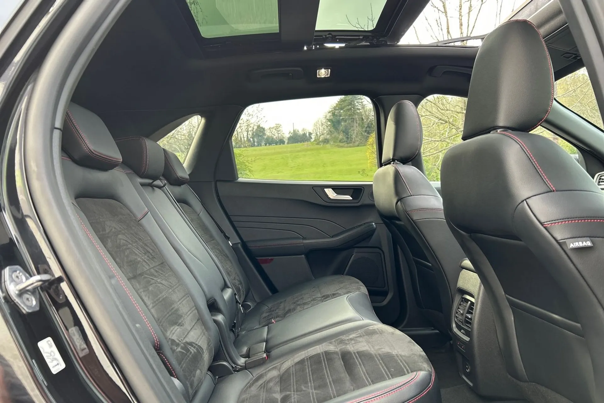 FORD KUGA thumbnail image number 10