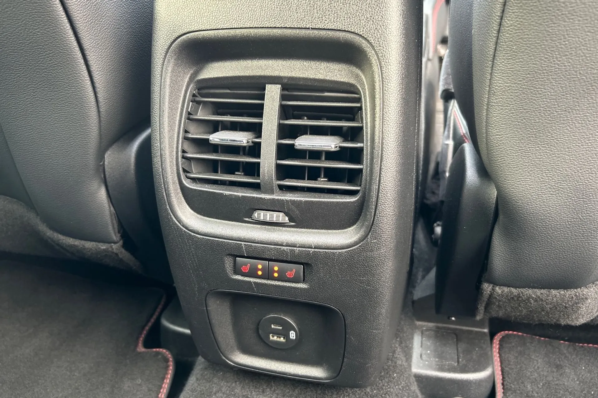 FORD KUGA thumbnail image number 25