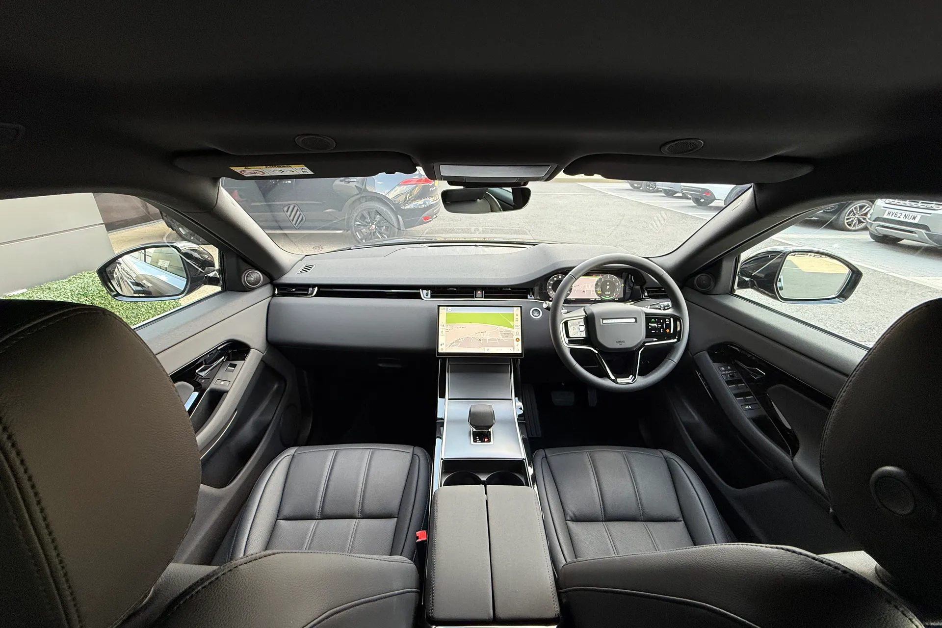LAND ROVER RANGE ROVER EVOQUE thumbnail image number 4