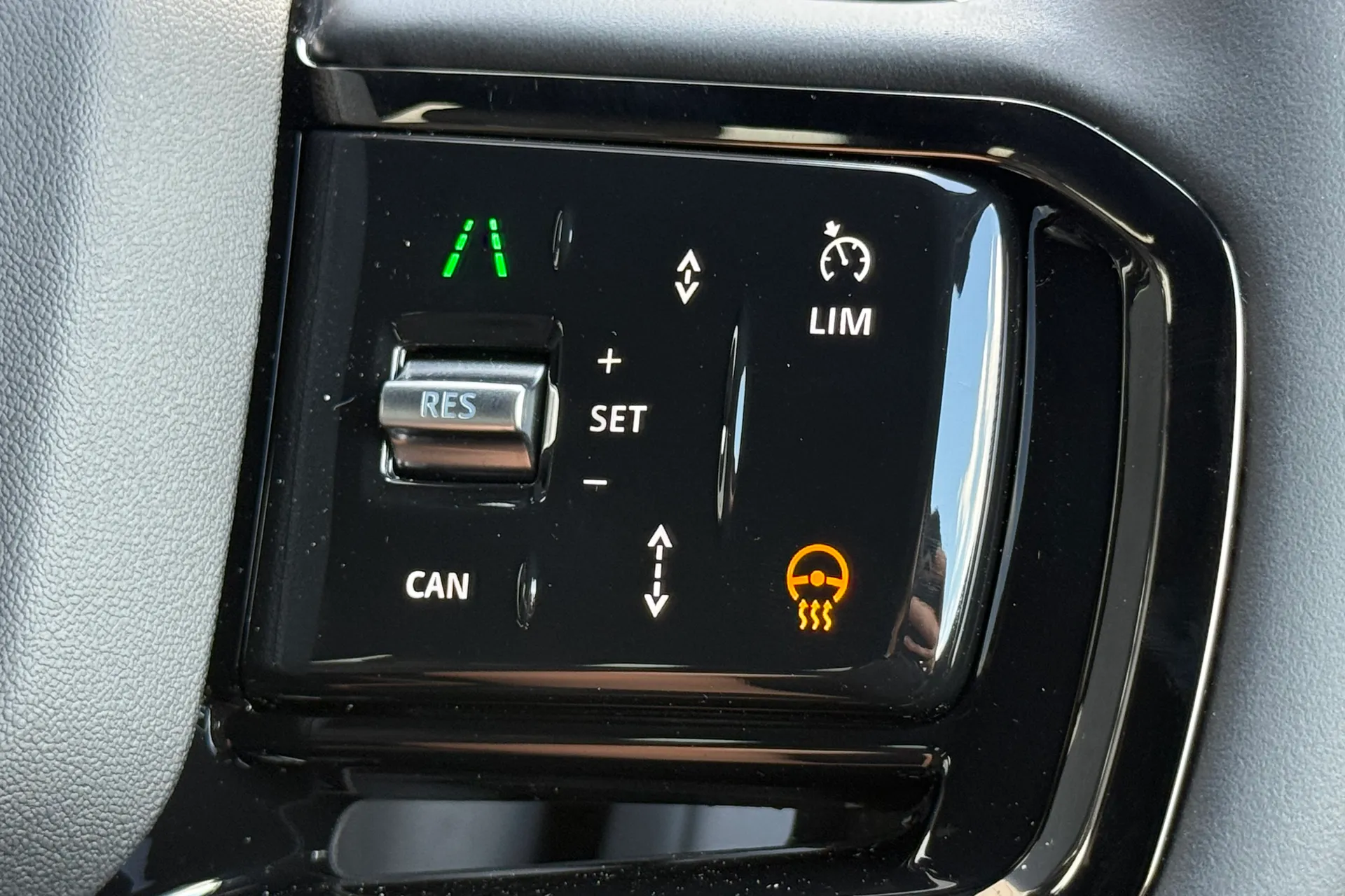 LAND ROVER RANGE ROVER EVOQUE thumbnail image number 30