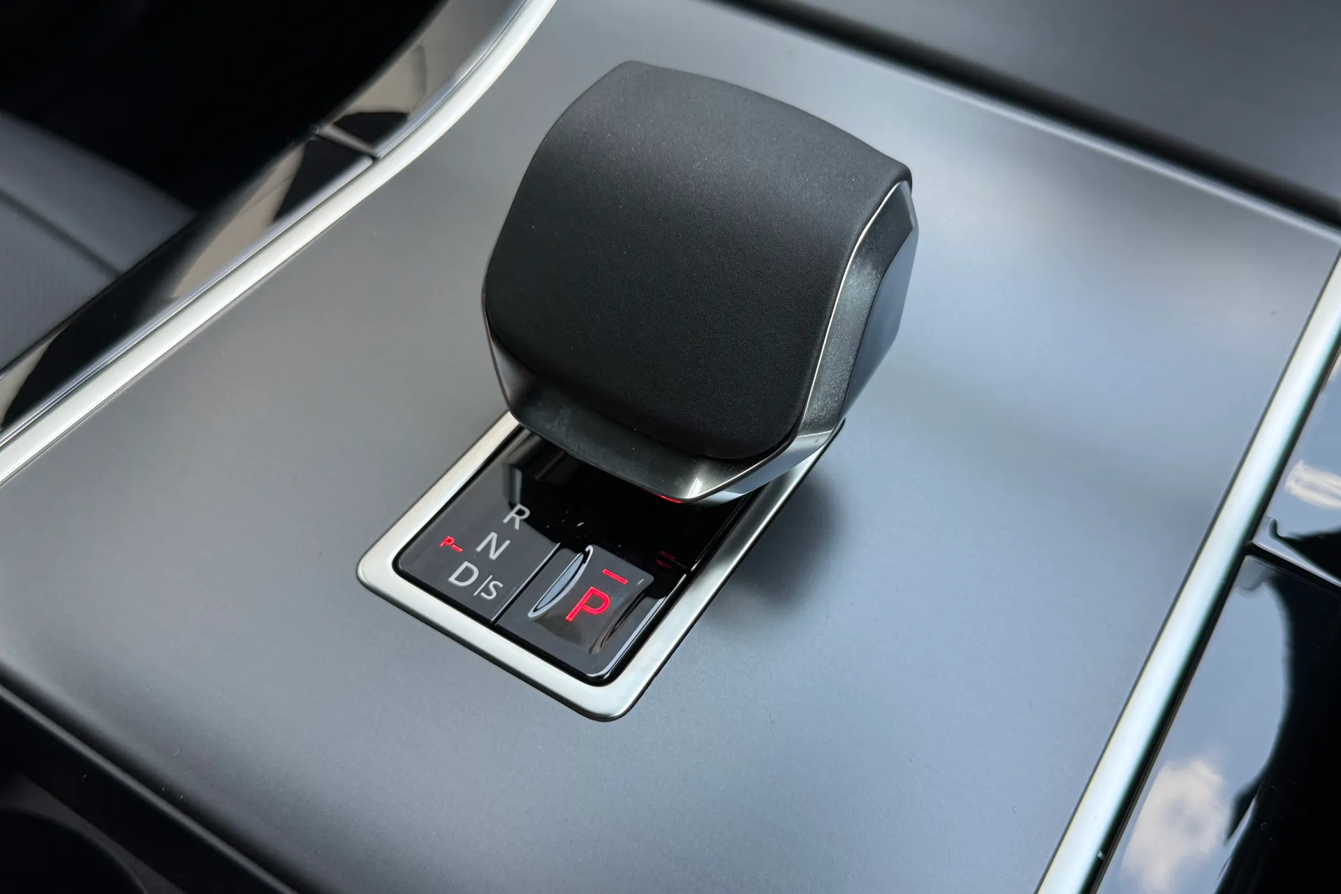 LAND ROVER RANGE ROVER EVOQUE thumbnail image number 27