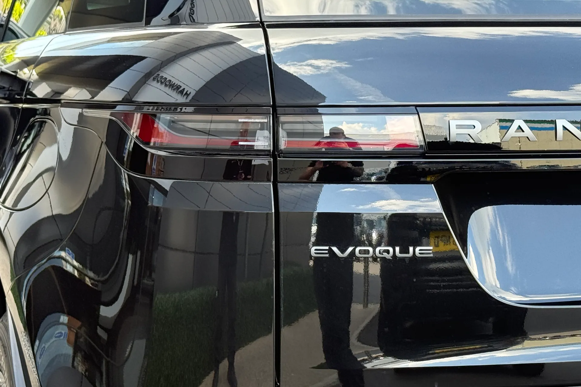 LAND ROVER RANGE ROVER EVOQUE thumbnail image number 20